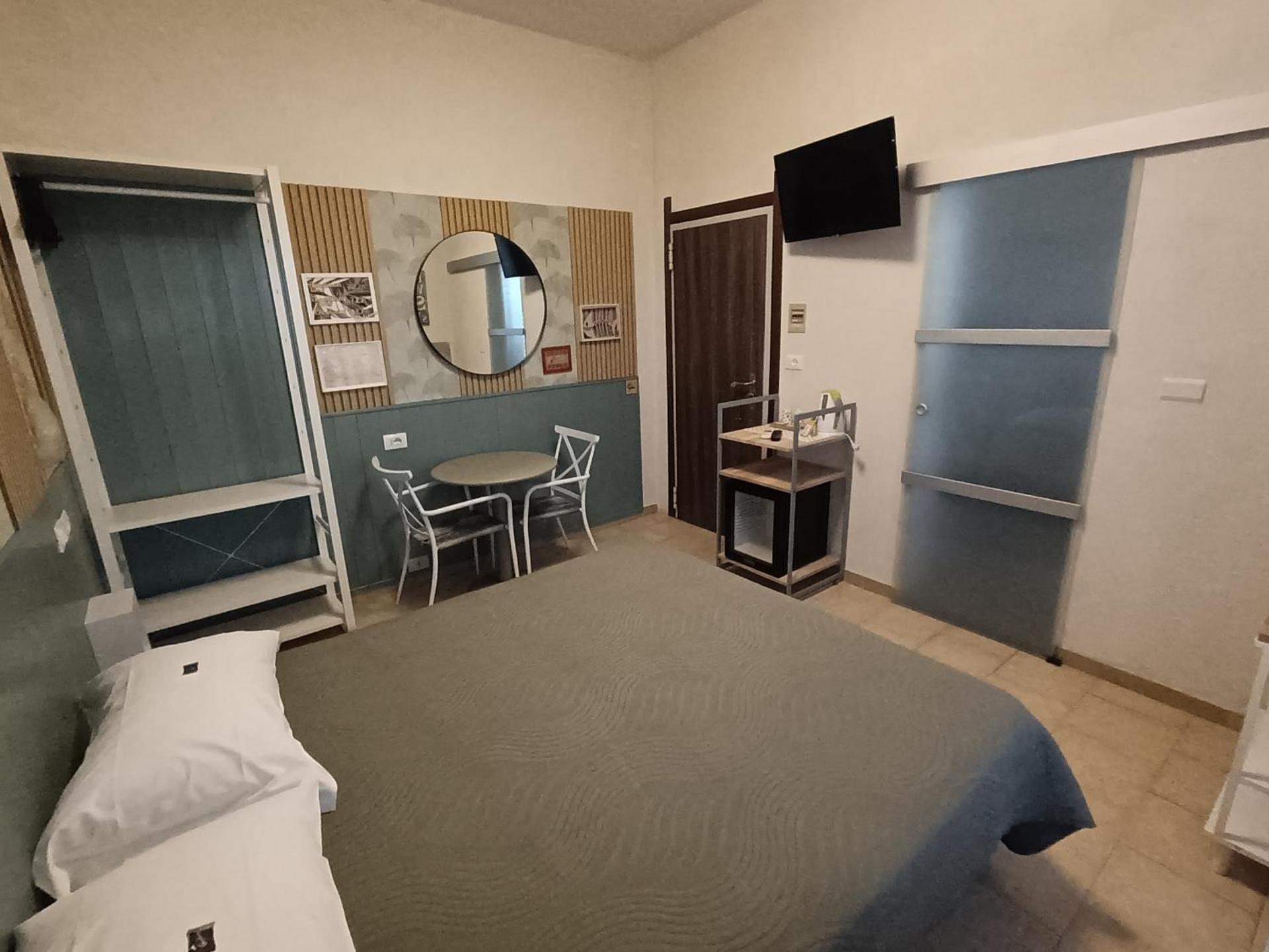 Euro Hotel - Photo 25