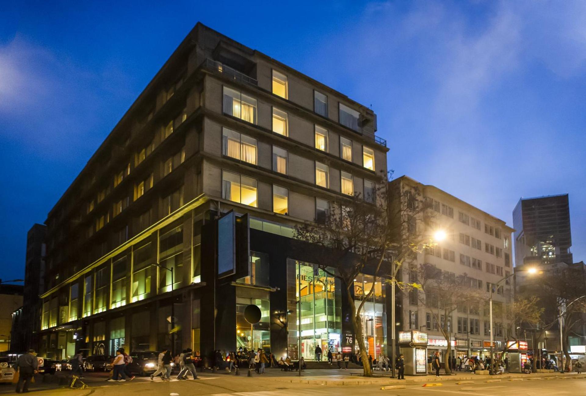 Fiesta Inn Centro Historico - Photo 15