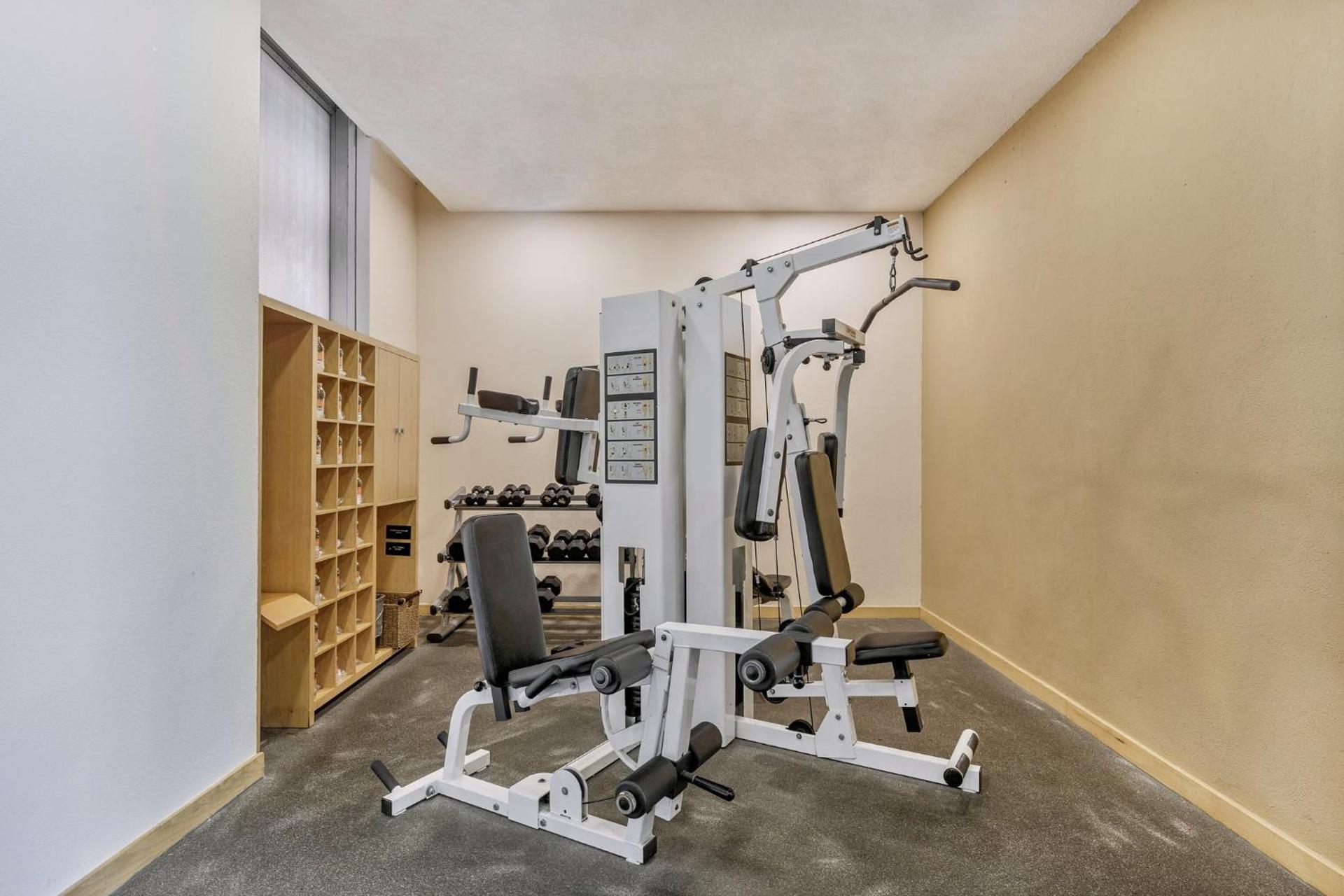 Fiesta Inn Centro Historico - Photo 37