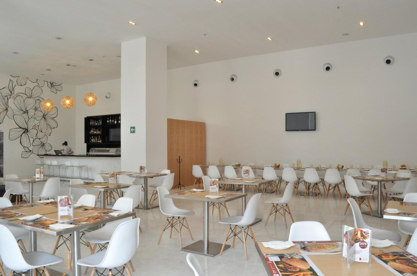 Fiesta Inn Express Naucalpan - Photo 20