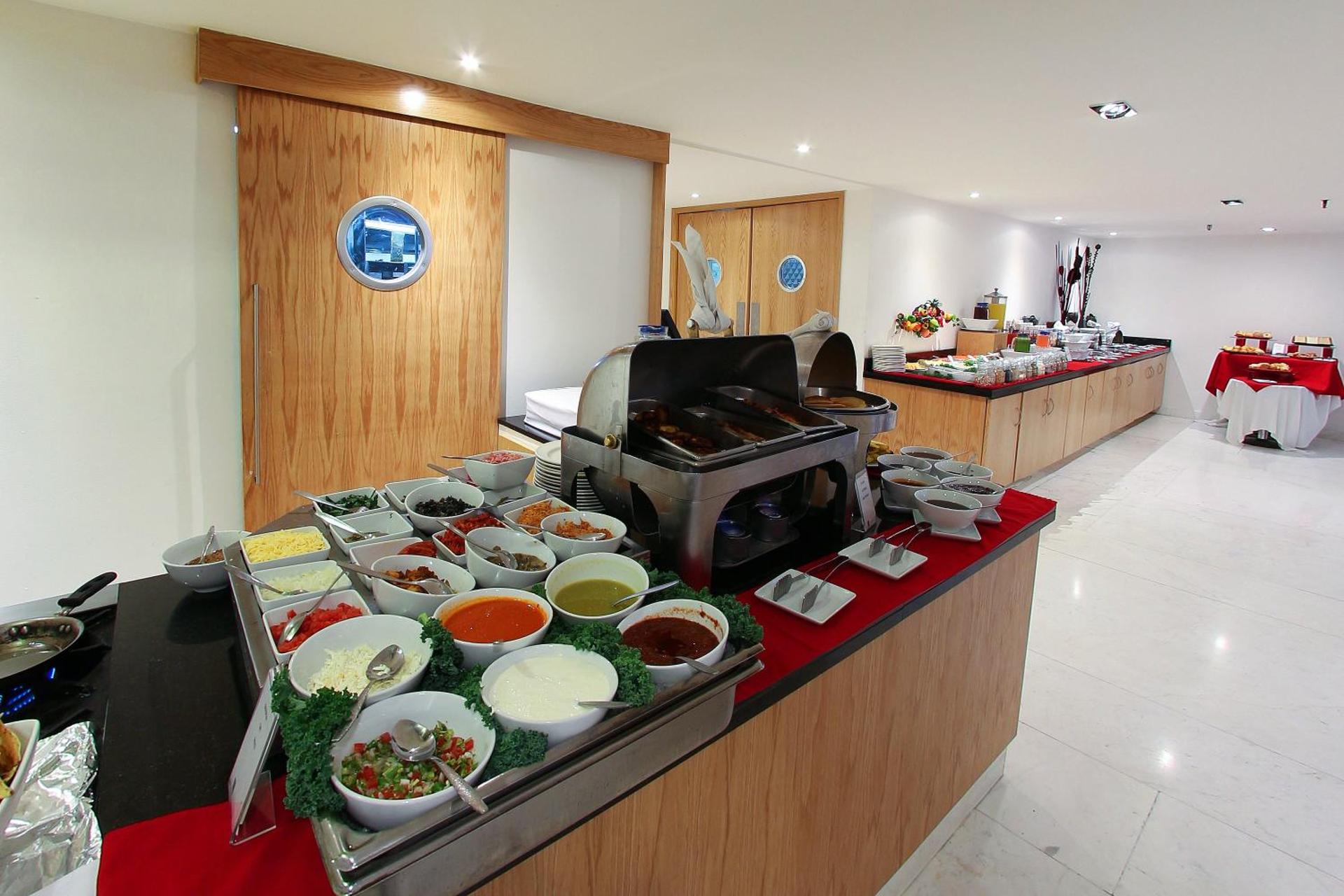 Fiesta Inn Express Naucalpan - Photo 38