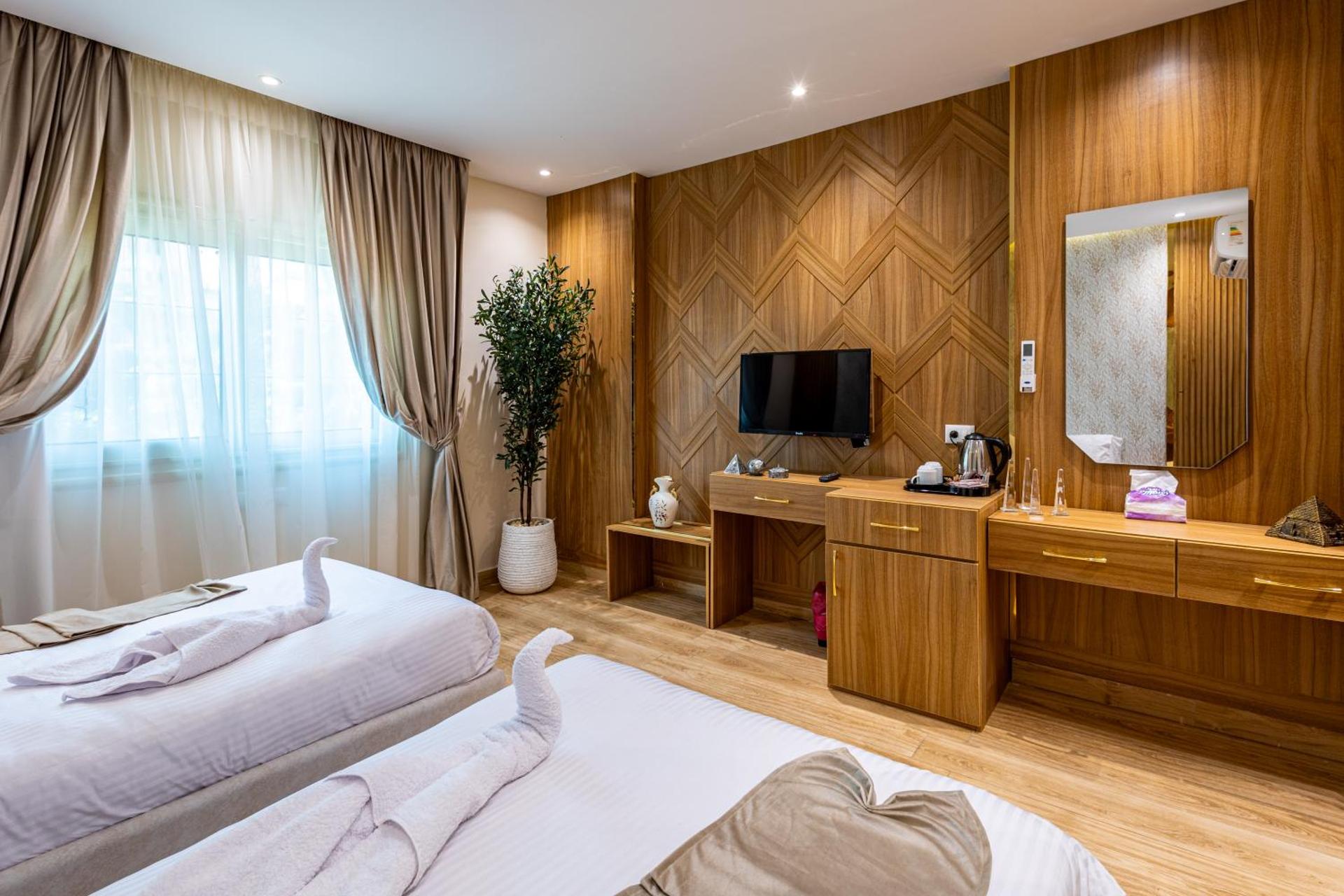 Pyramids sunrise inn - Photo 81