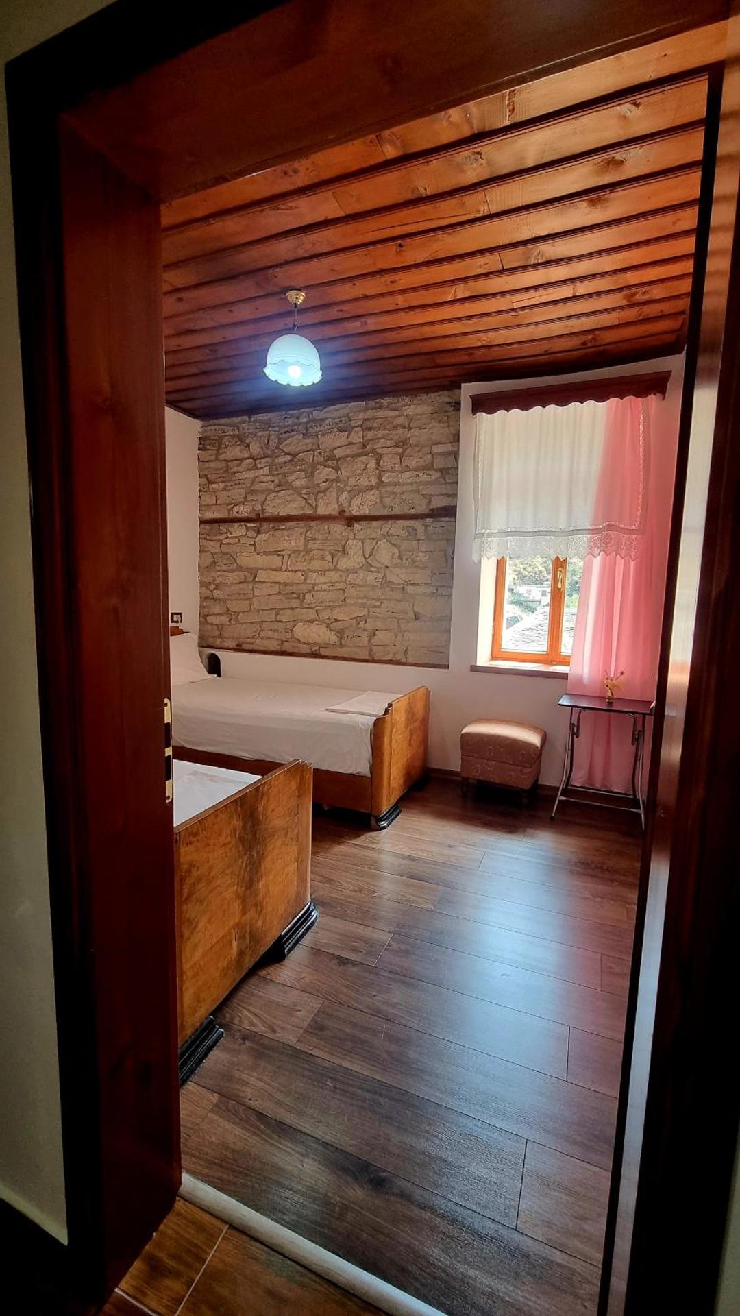 Gjiro's house - Photo 81