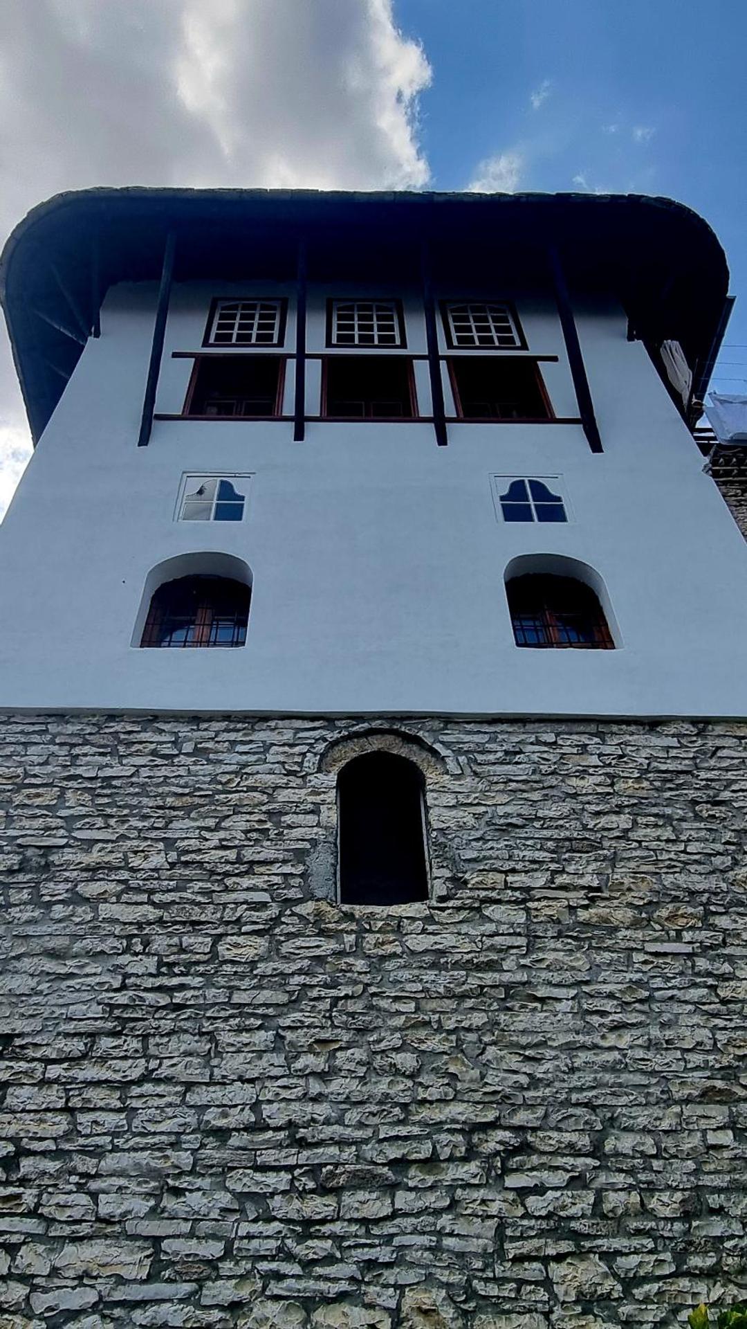 Gjiro's house - Photo 6