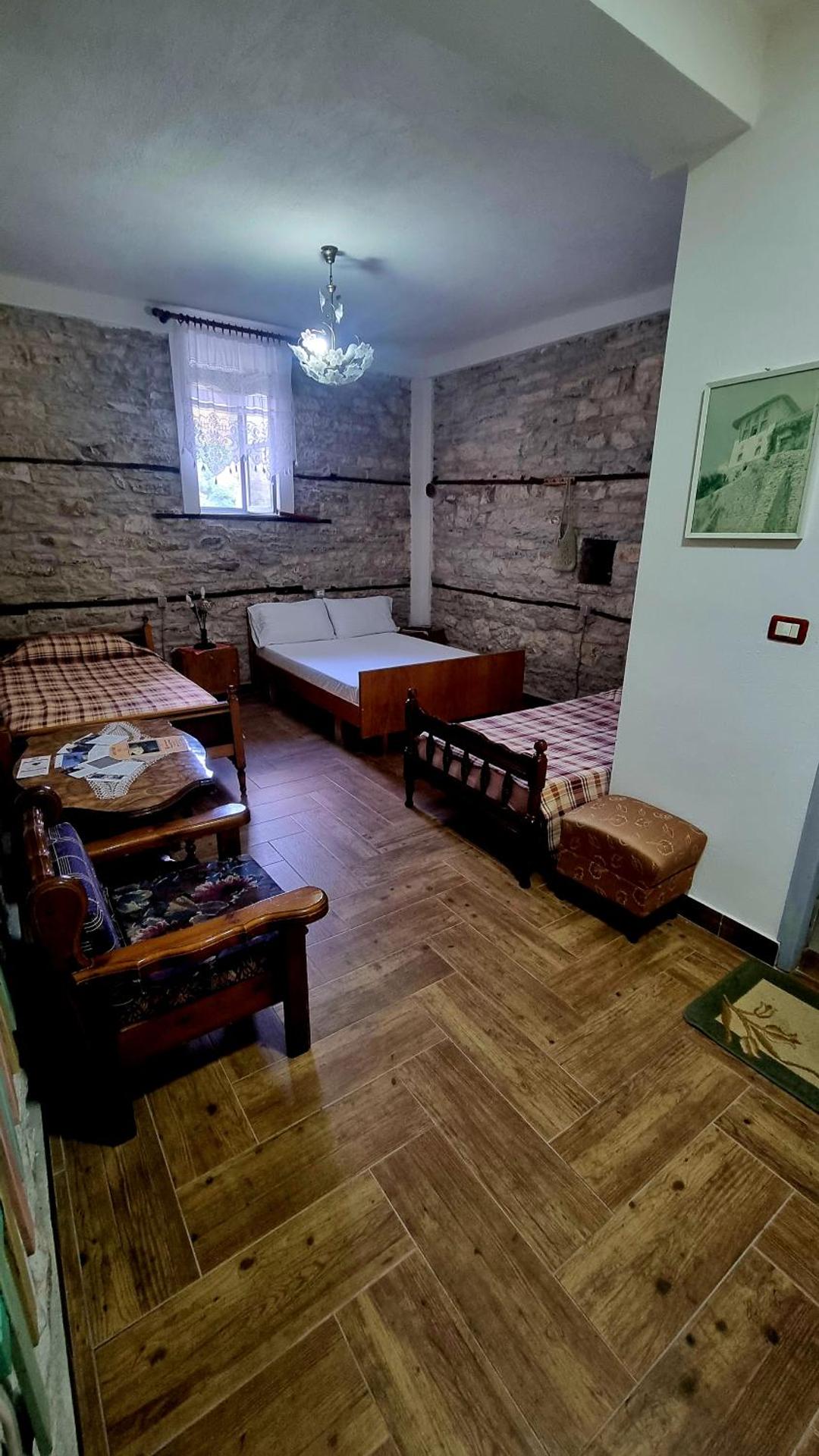 Gjiro's house - Photo 67