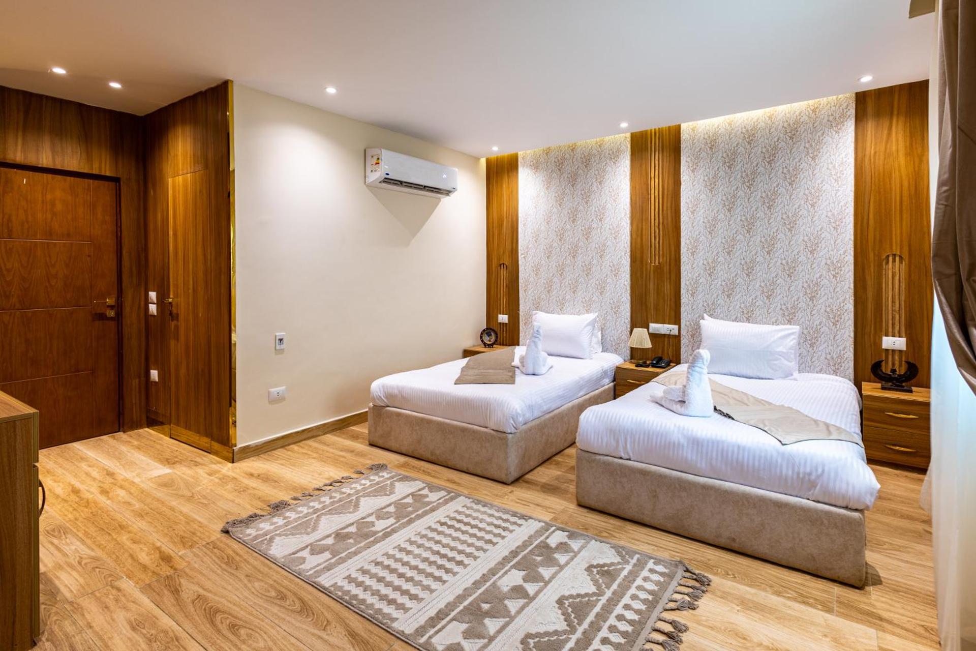 Pyramids sunrise inn - Photo 84