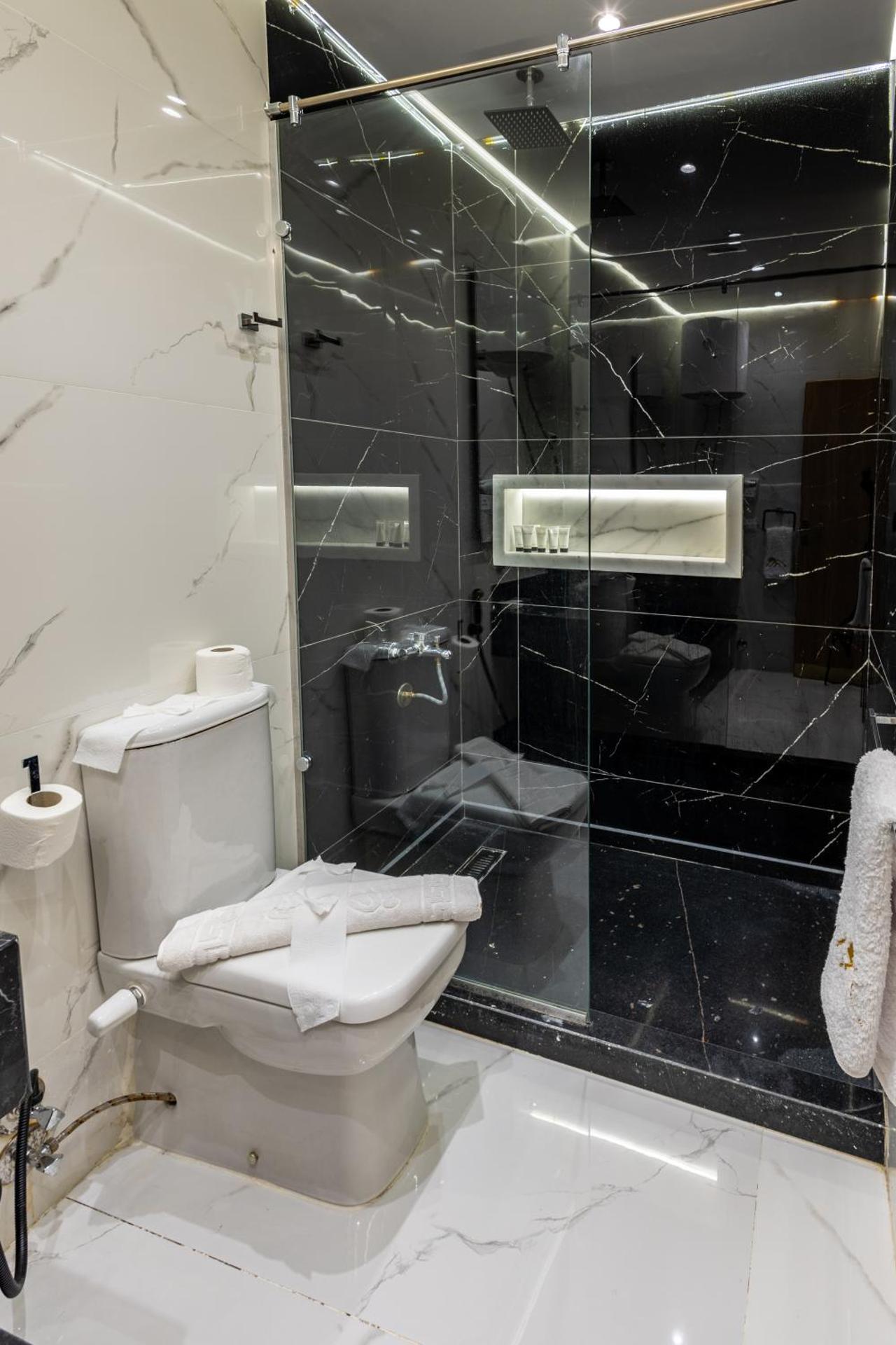 Pyramids sunrise inn - Photo 264