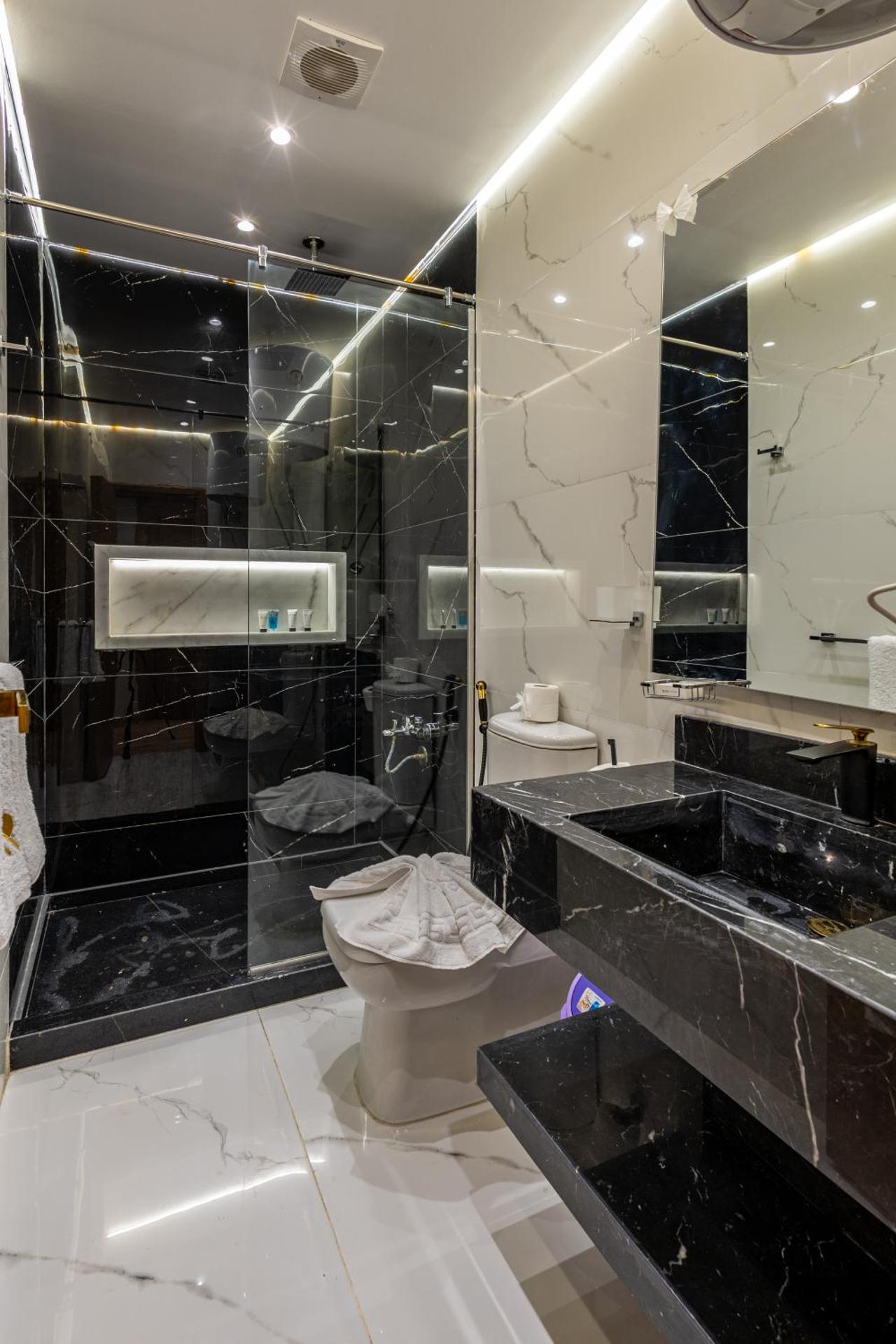 Pyramids sunrise inn - Photo 161