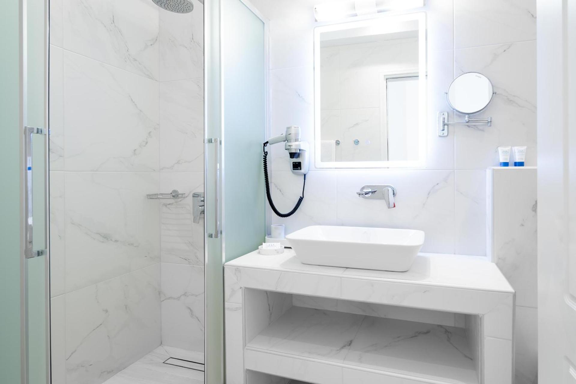 Hotel Mathios - Photo 70