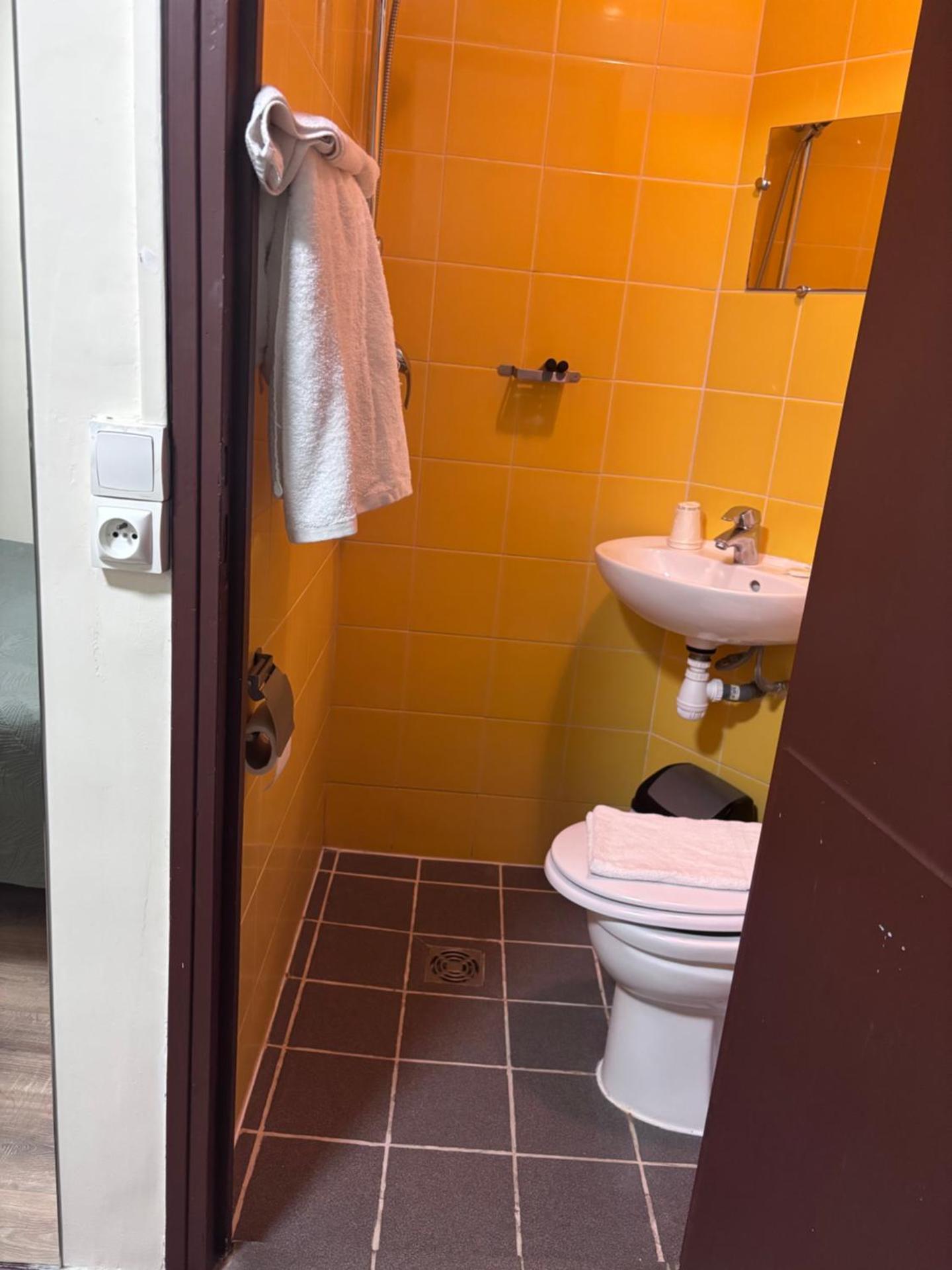 Hotel Anya - Photo 6