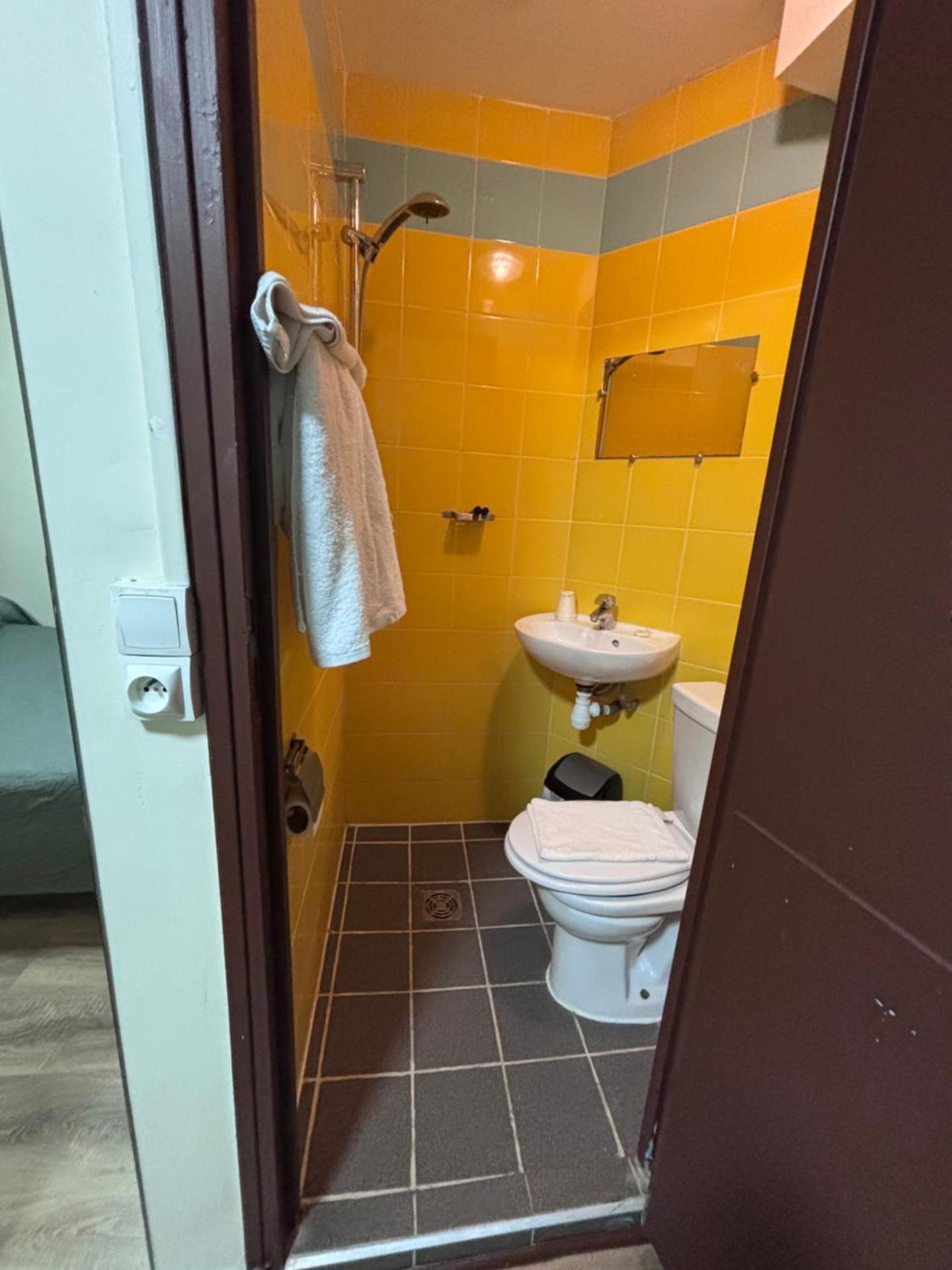 Hotel Anya - Photo 5