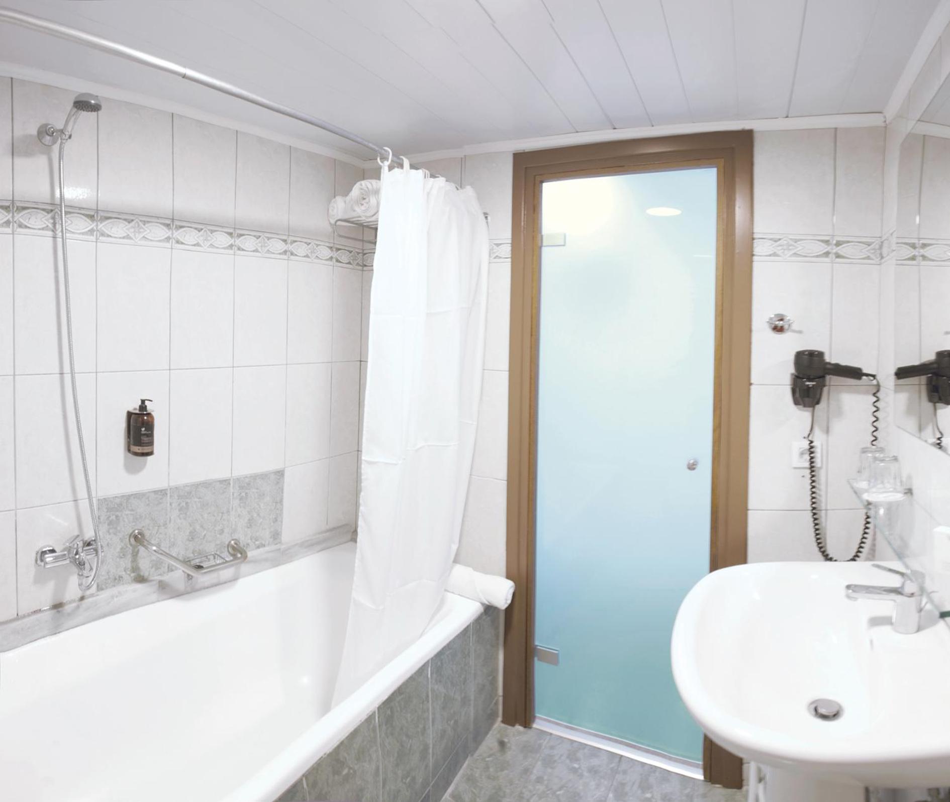 Kosta Palace - Photo 23