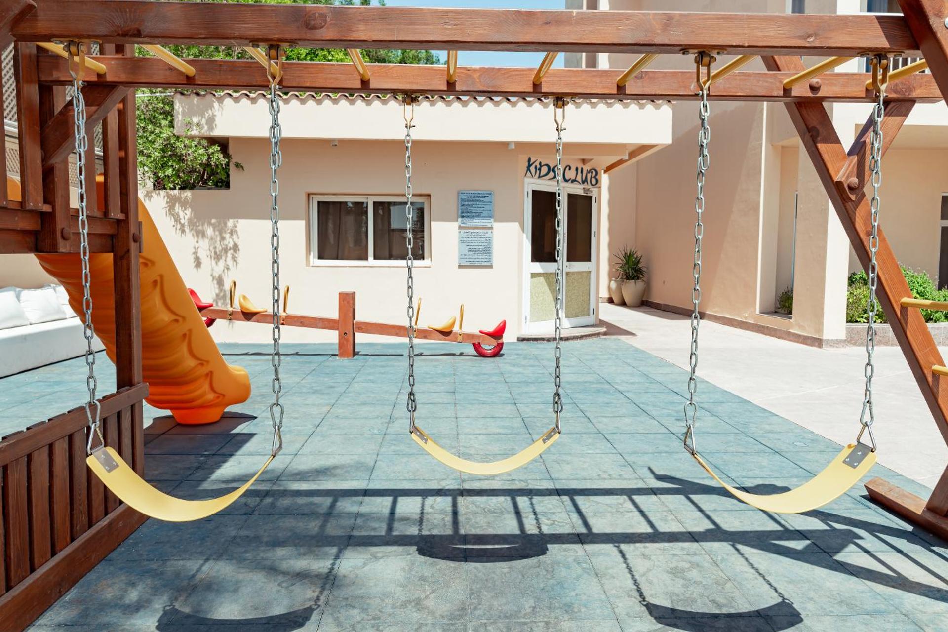 Hurghada Marriott Beach Resort - Photo 3