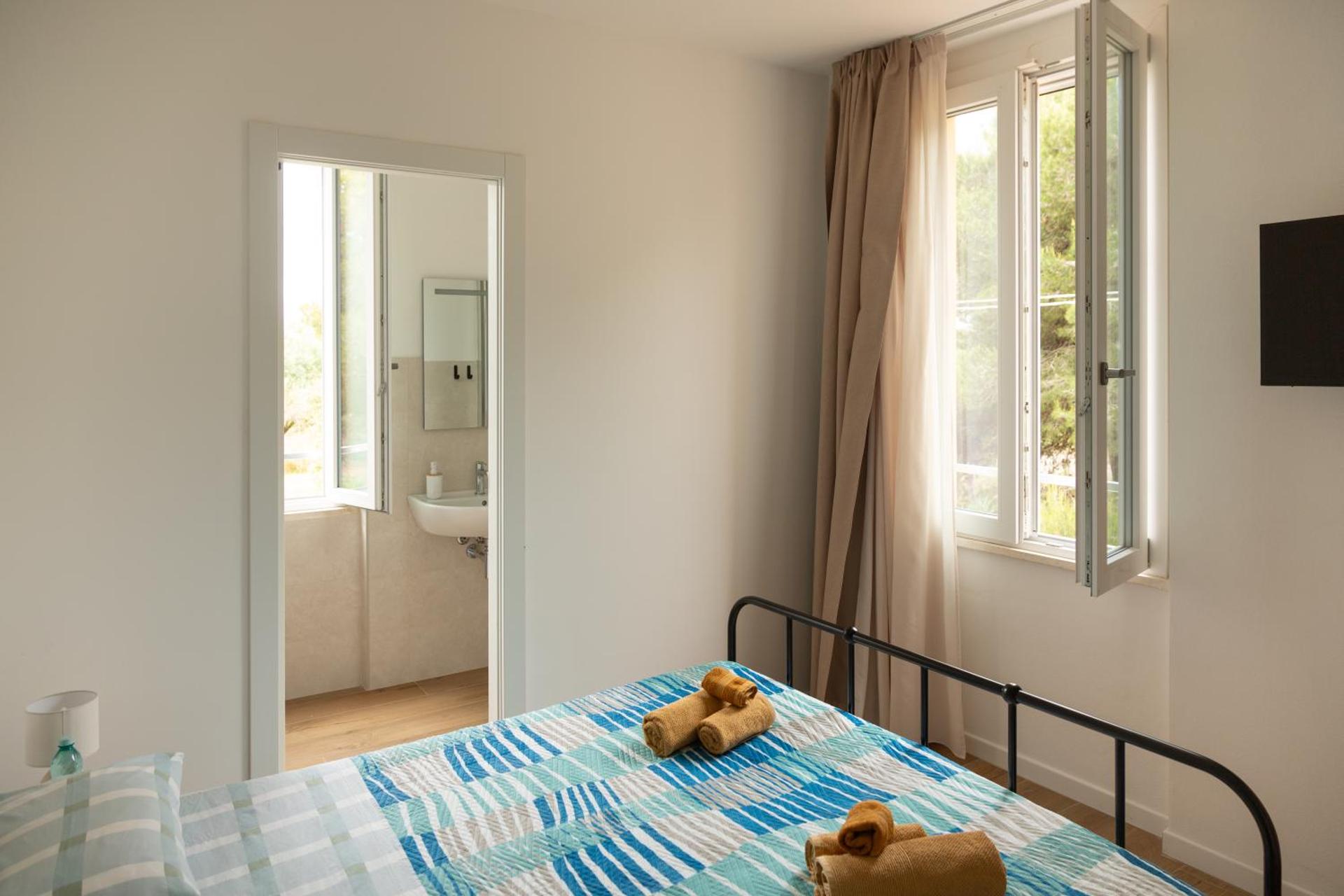 Standard Queen Room - Photo 2