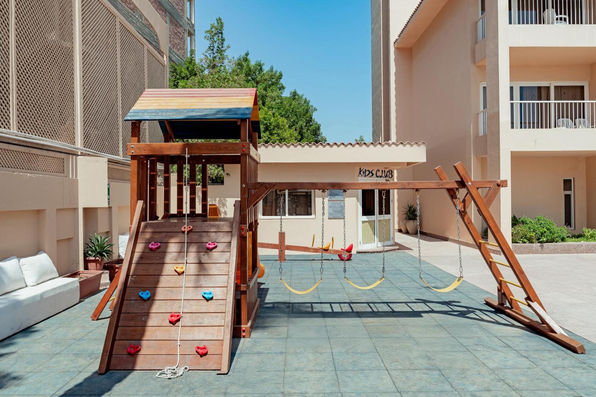 Hurghada Marriott Beach Resort - Photo 5