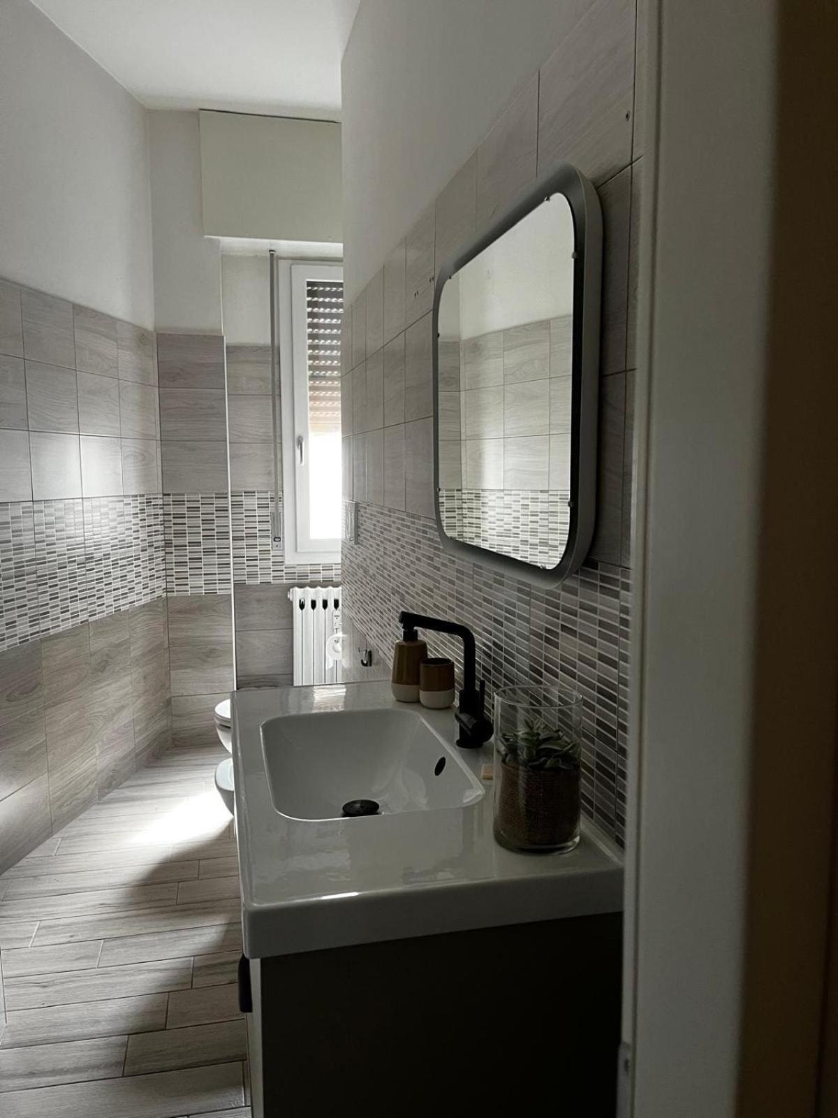 Tropical Cocoon in Monza - Photo 14