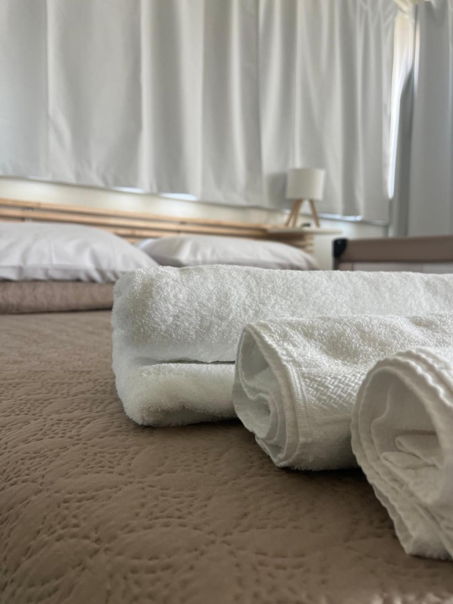 Double Room with Private Bathroom - Photo 3