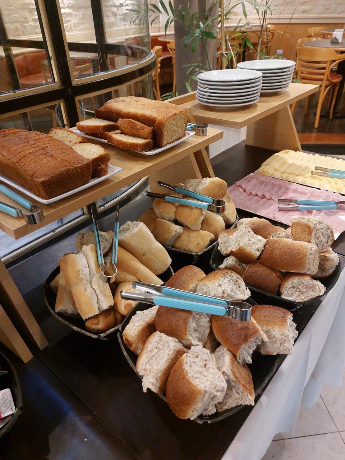 Sarmiento Palace Hotel - Photo 32