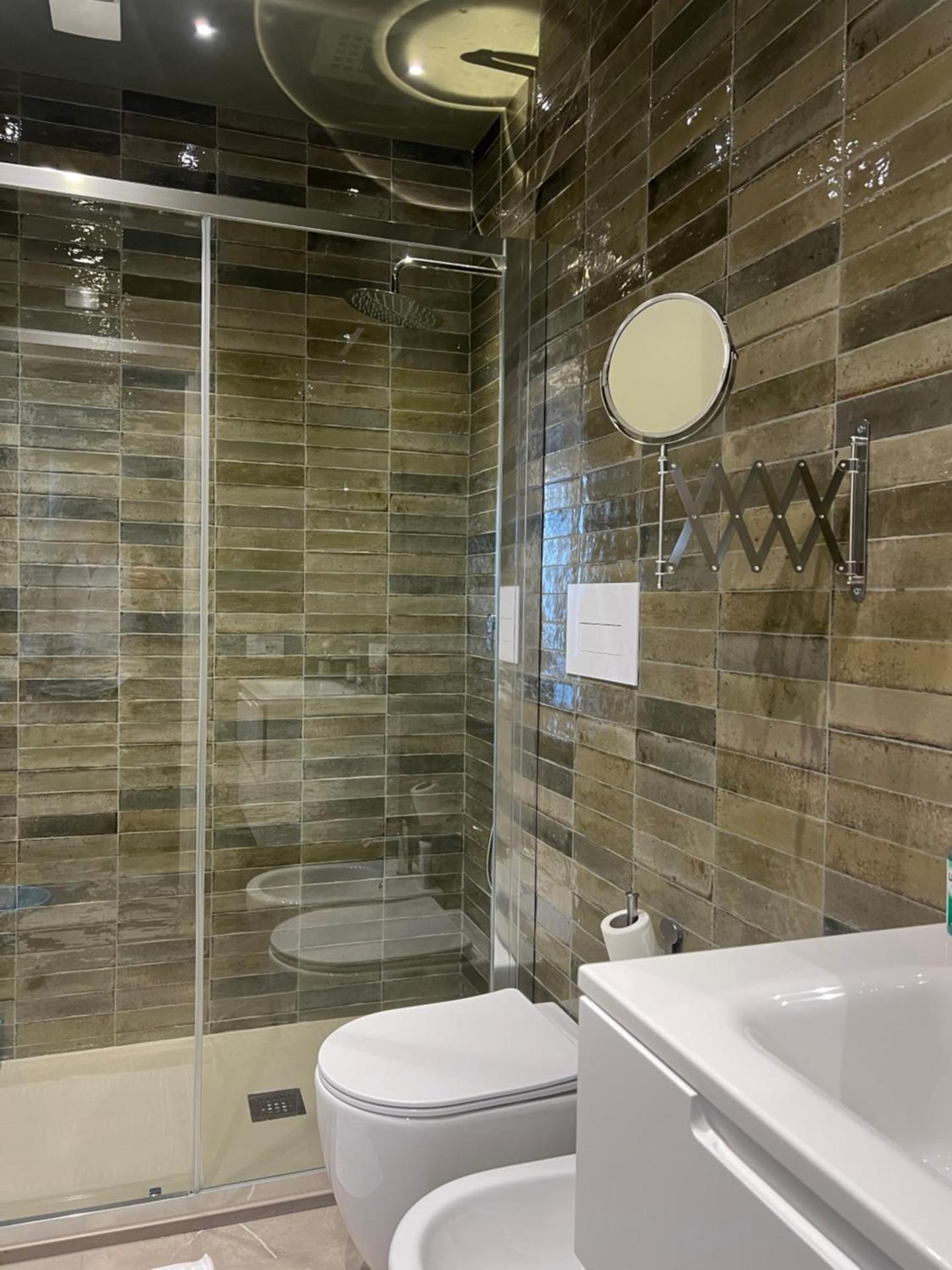 Double Room with Private Bathroom - Photo 3