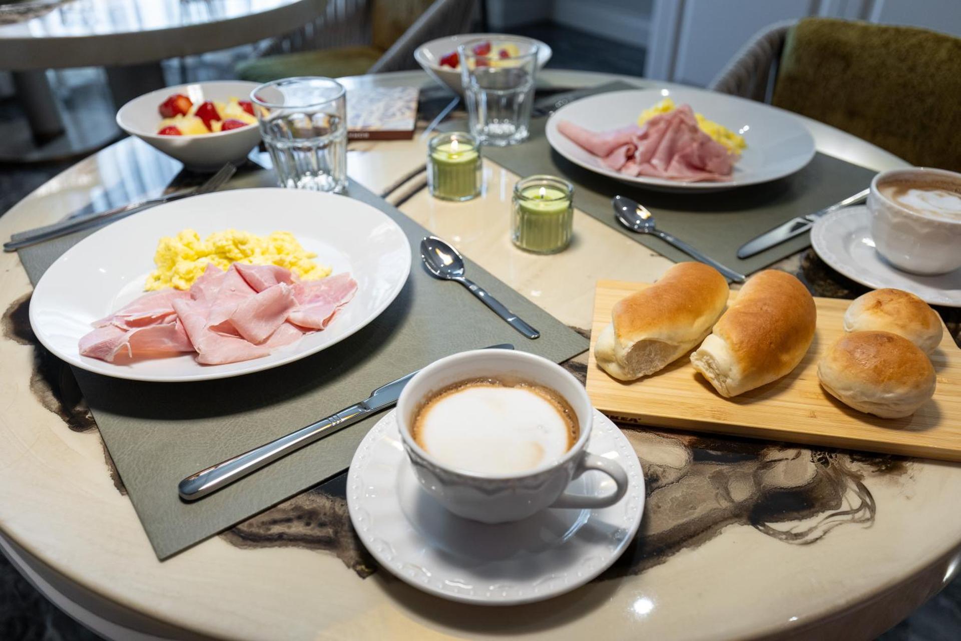 FOUR Suites Pantheon - Photo 7