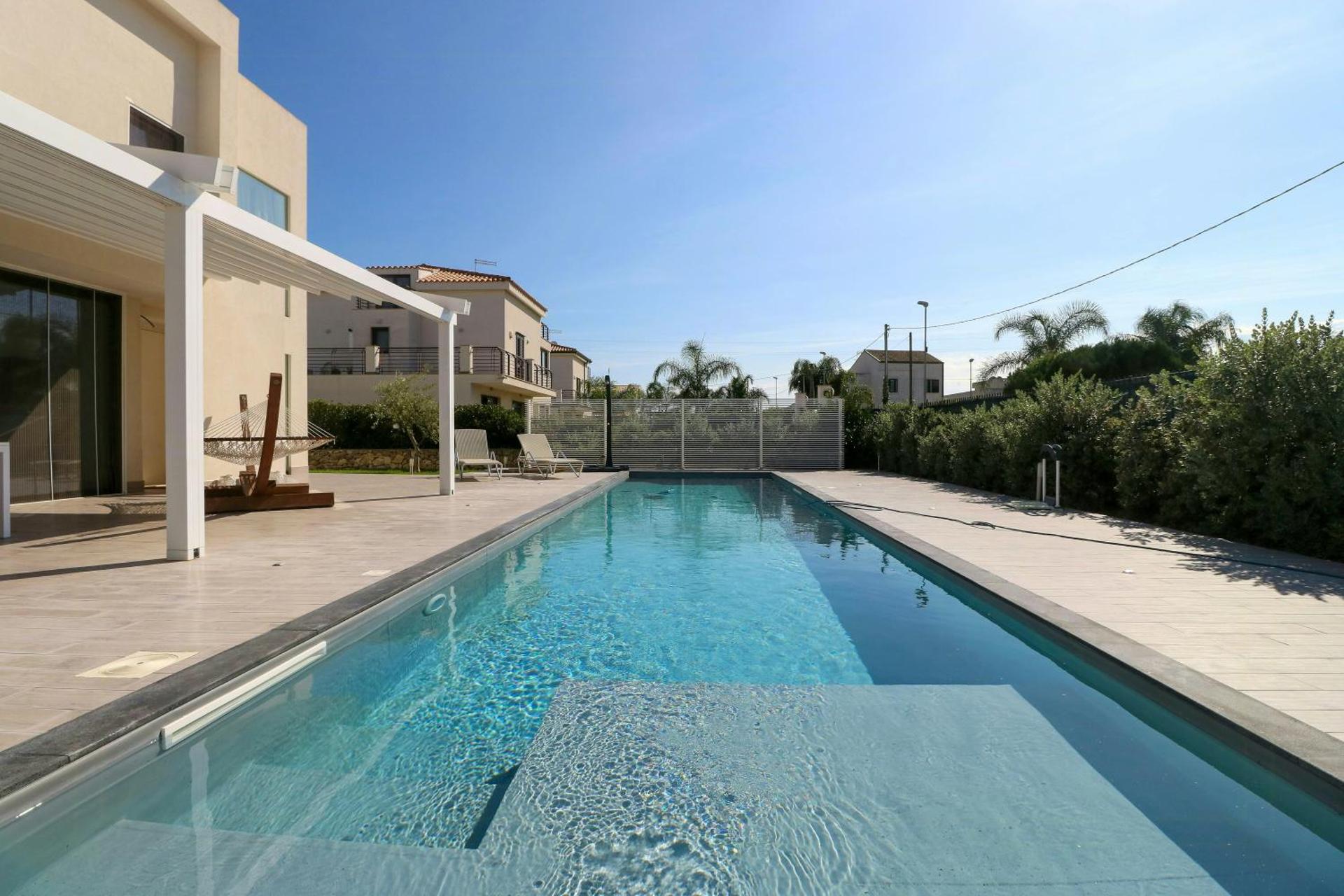 Modern Villa With Views Of Ortigia - Photo 18