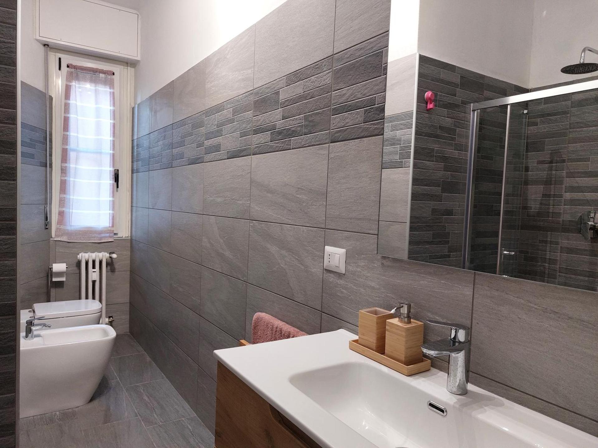 Kitty House - Photo 2