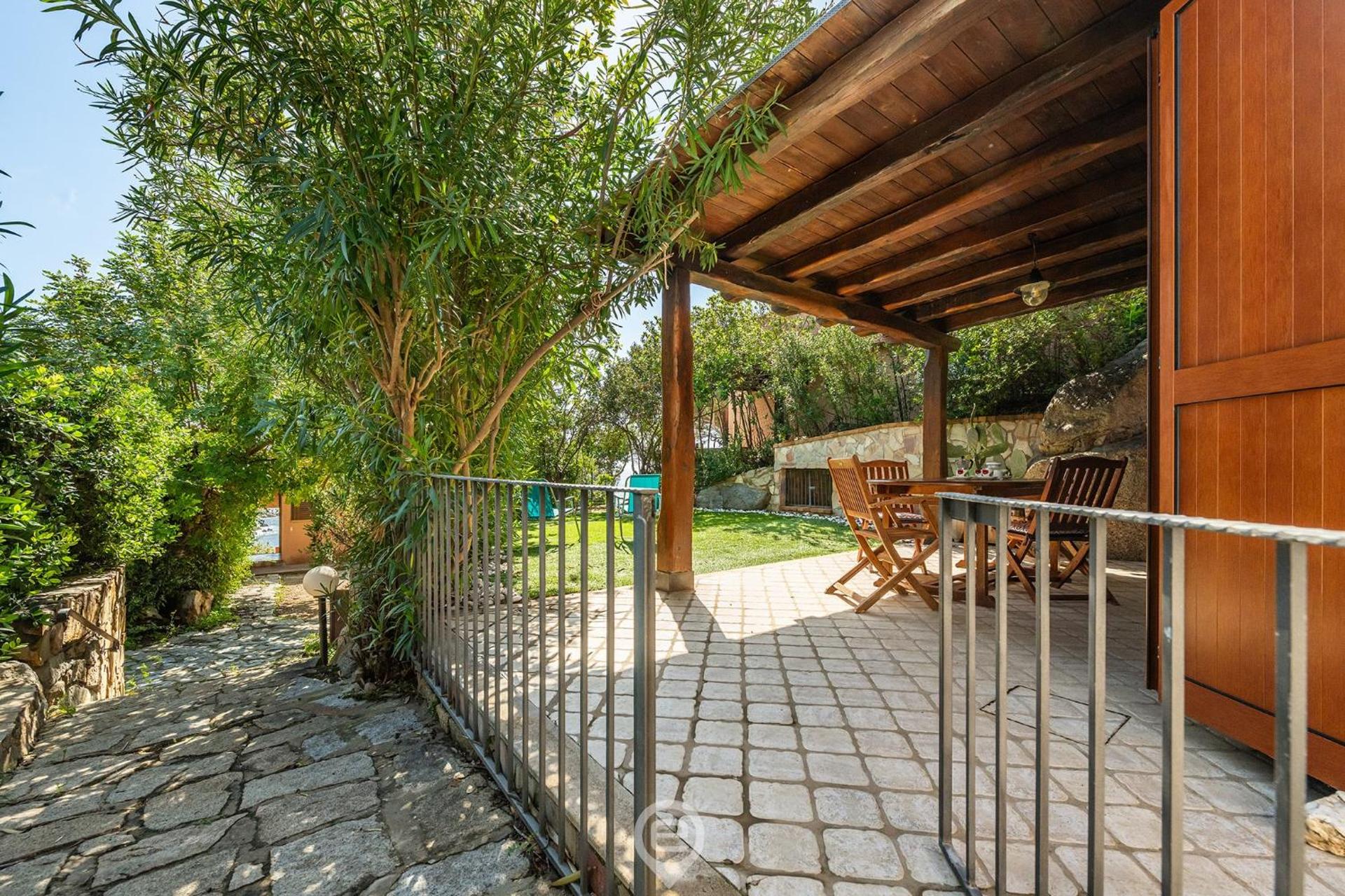 Alessandra Garden Hideaway - Photo 9