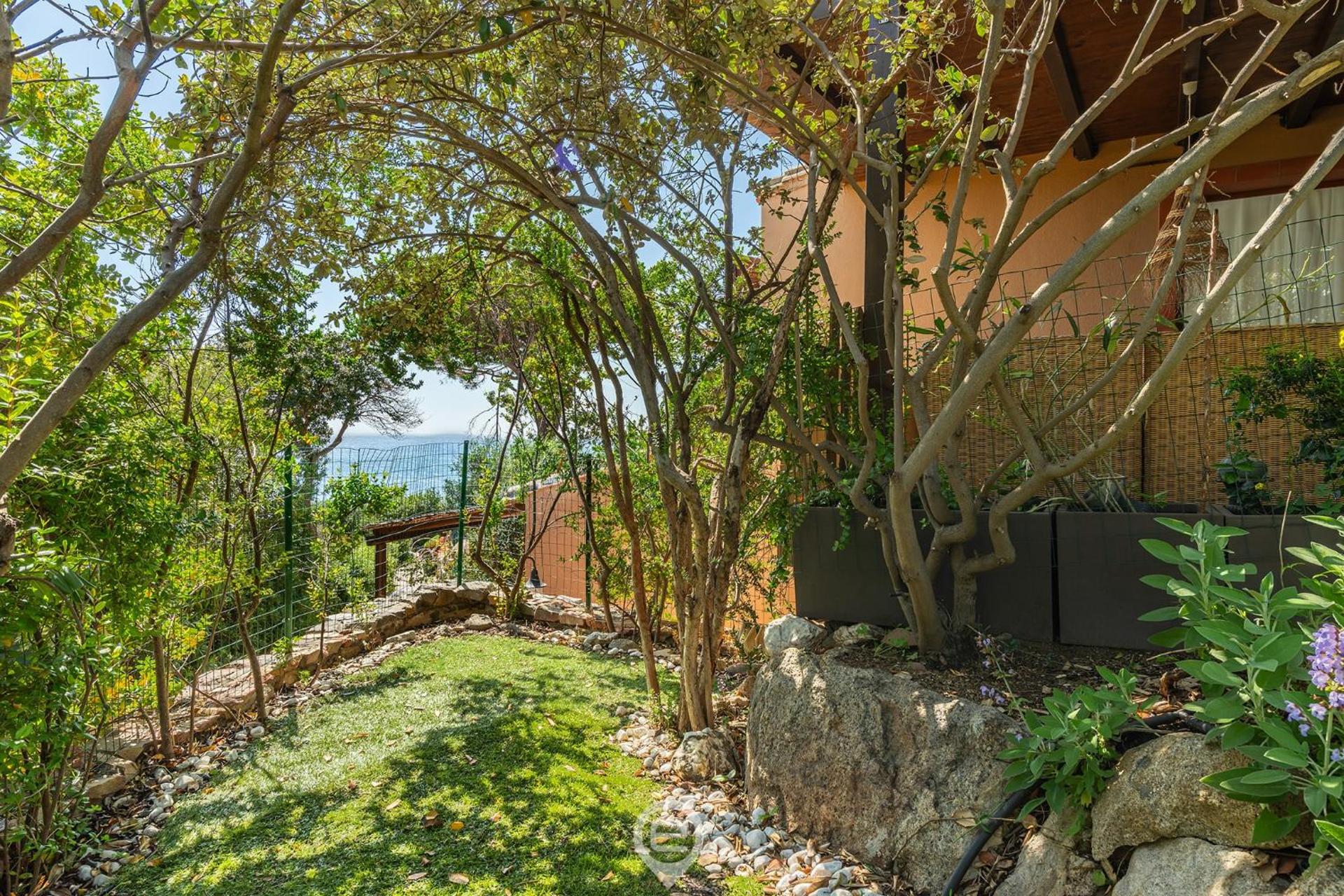 Alessandra Garden Hideaway - Photo 7