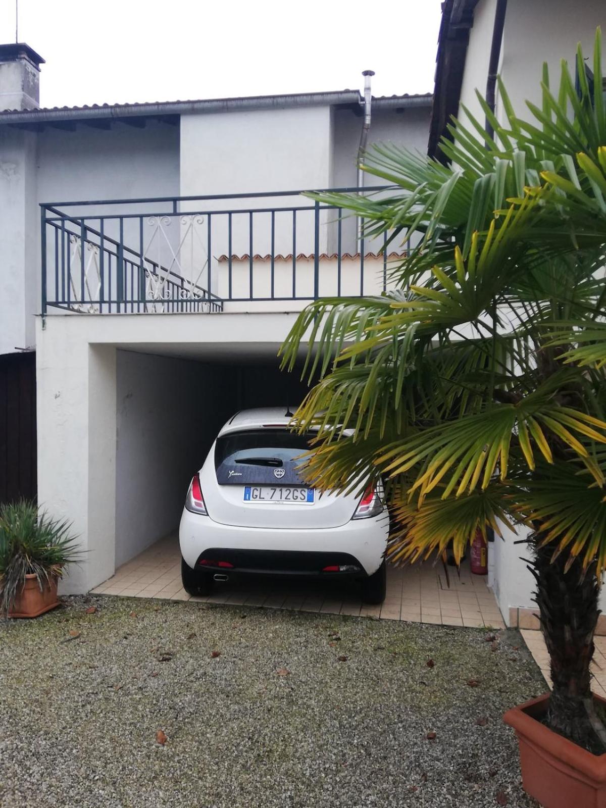 Family House on private courtyard in Fanna - Photo 37