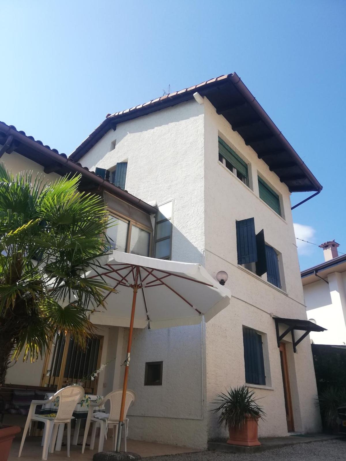 Family House on private courtyard in Fanna - Photo 33