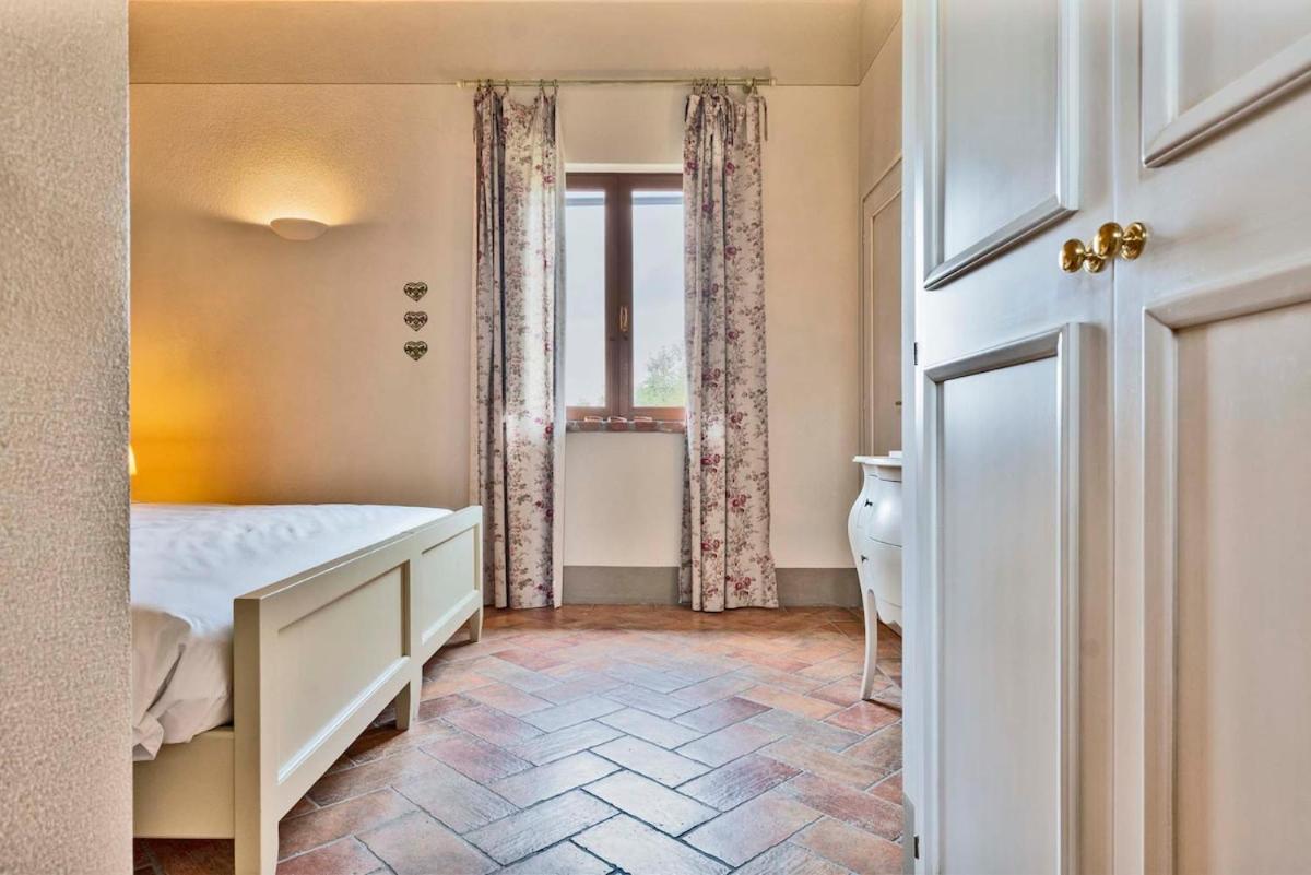 Cantagrillo - Spacious Villa & Private Pool - Photo 37