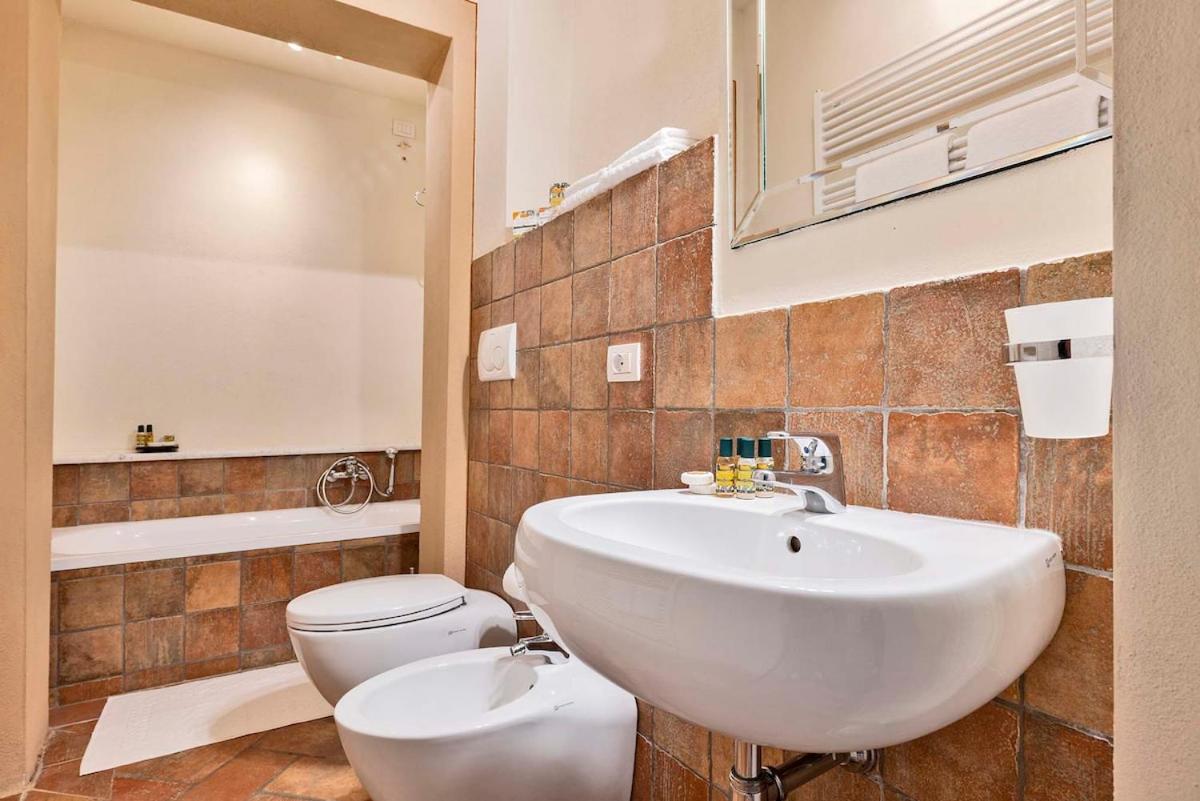 Cantagrillo - Spacious Villa & Private Pool - Photo 8