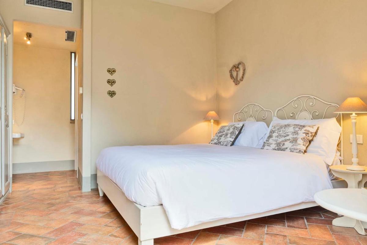 Cantagrillo - Spacious Villa & Private Pool - Photo 28