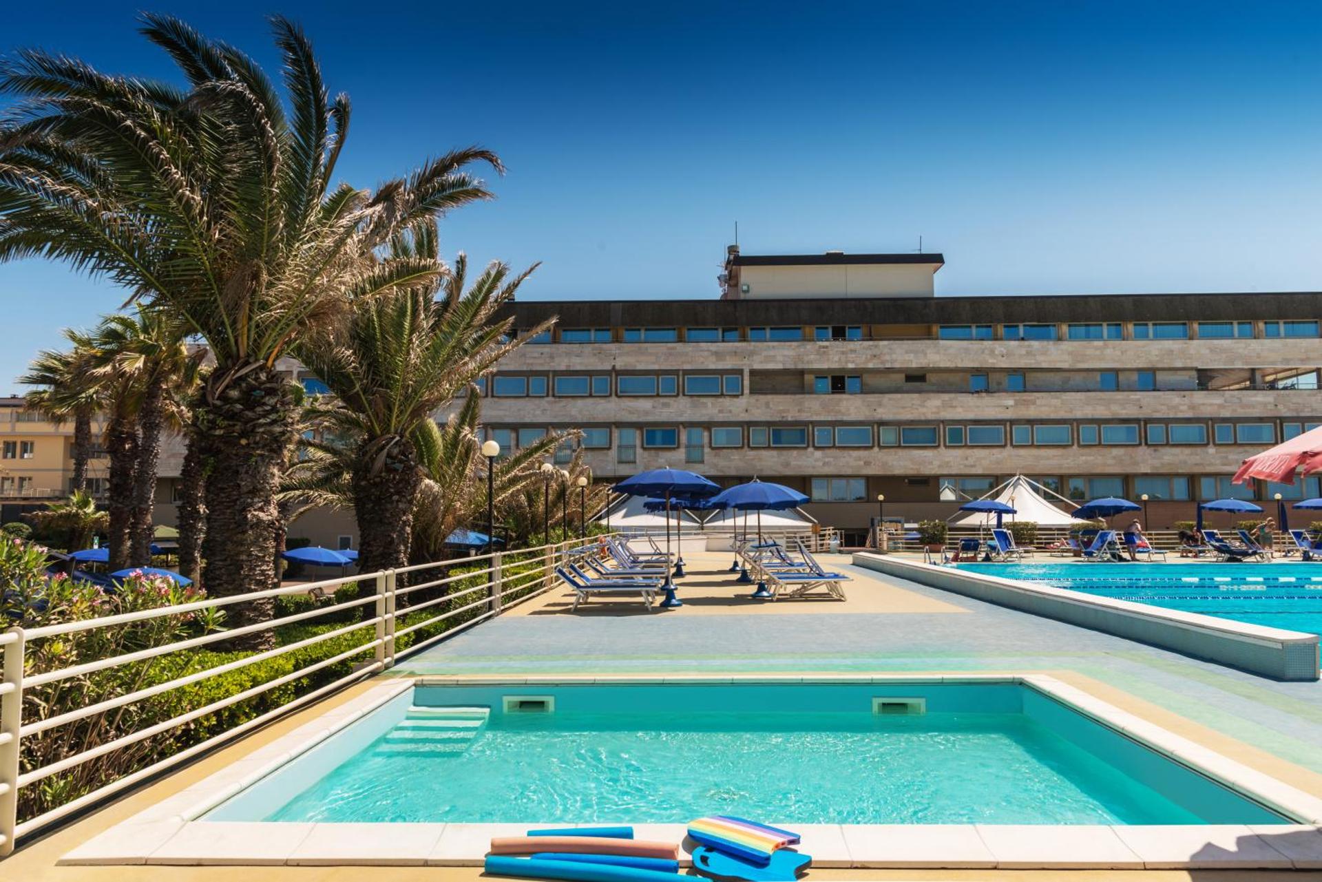 Grand Hotel Continental - Photo 49