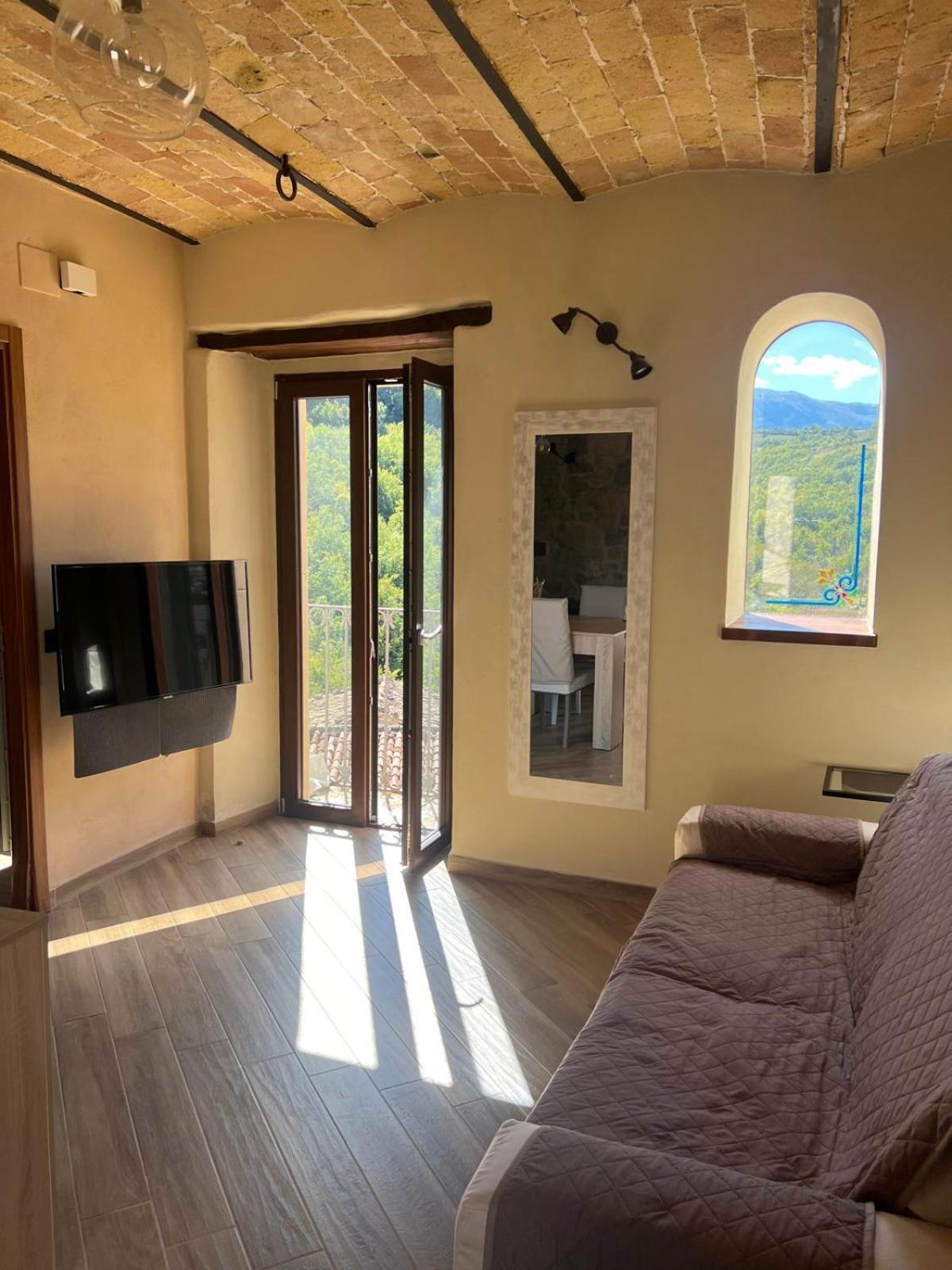 The Nest in Abbateggio among the greens and mountains - Photo 3