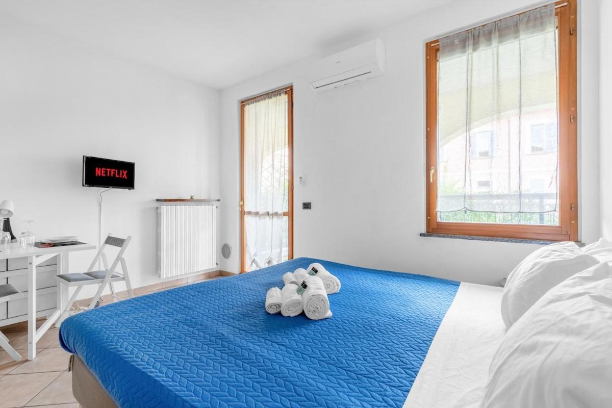 New - RhoFiera Milano - 5 min Free Wi-Fi - Photo 6