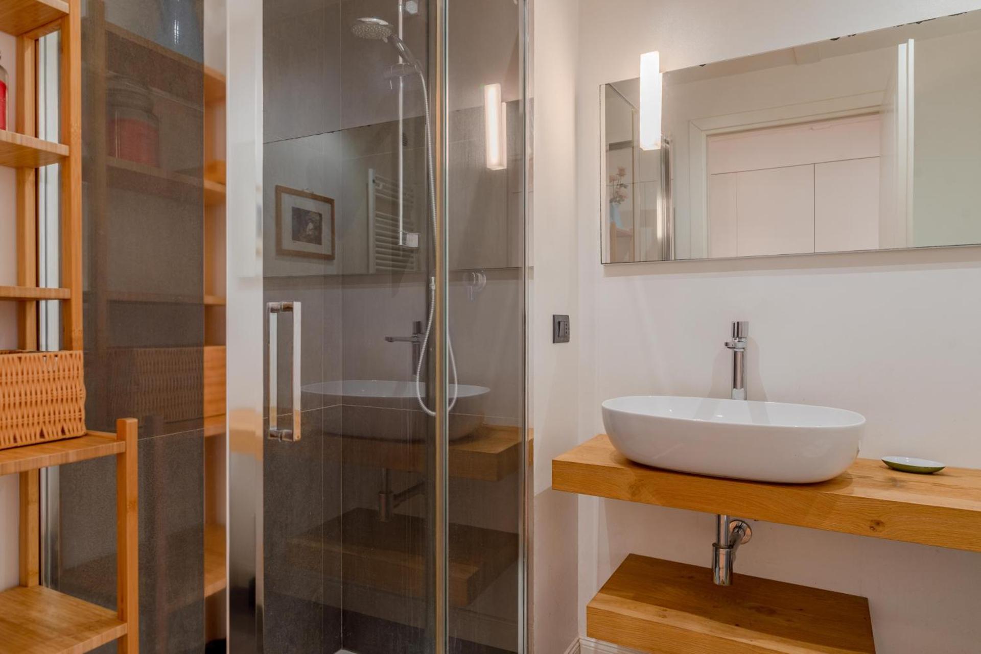 The great window by Toh Solution - Photo 15