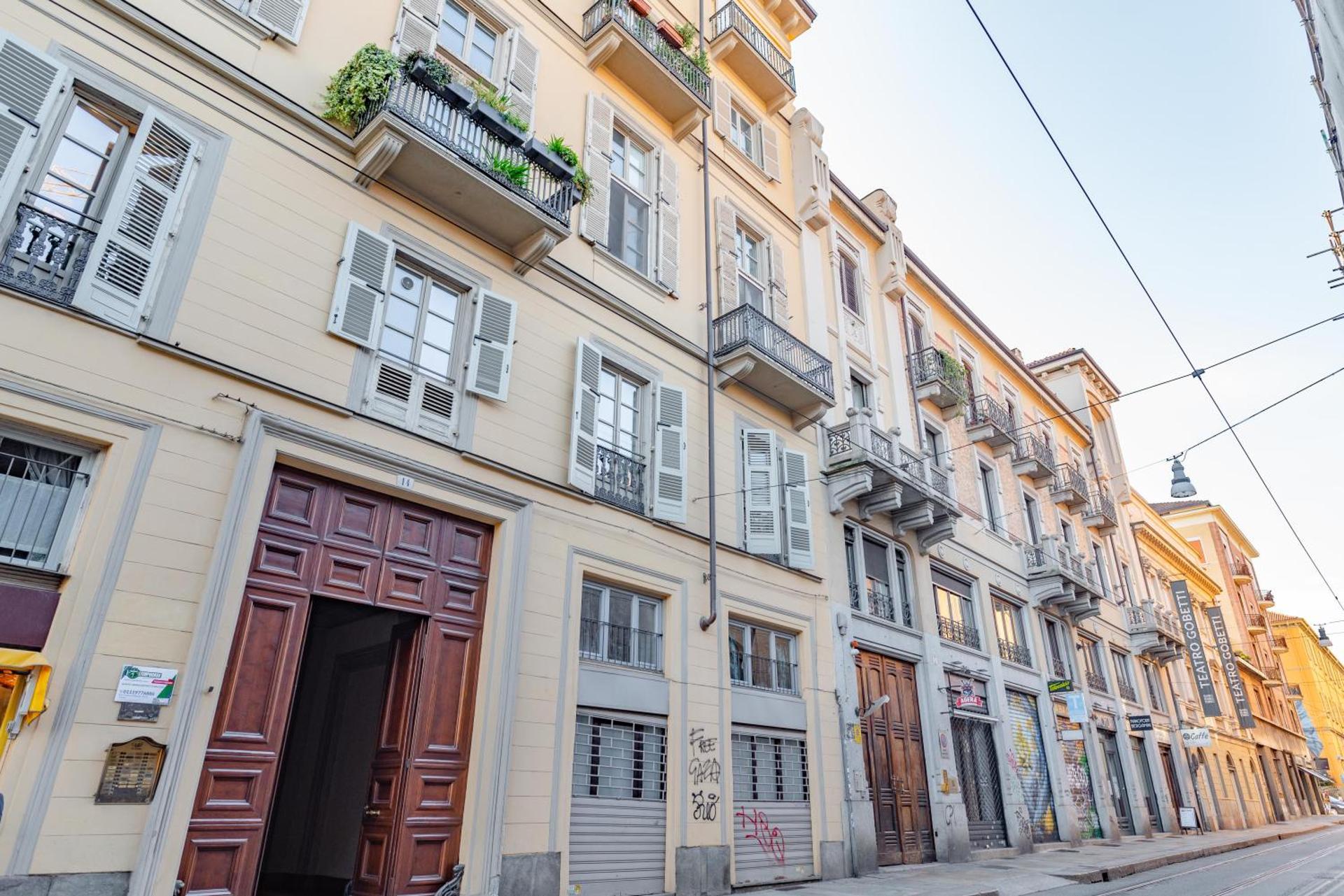 The great window by Toh Solution - Photo 22