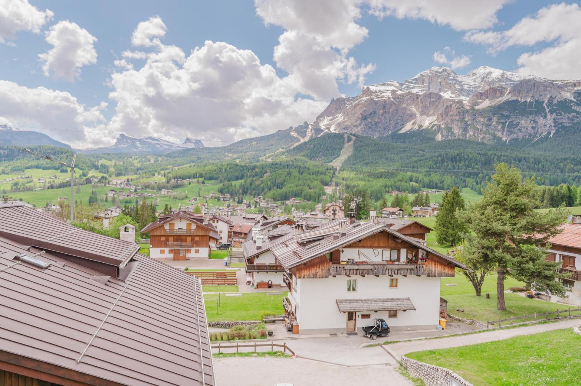 Casa Verocai - Mountain View Terrace & Parking - Photo 2