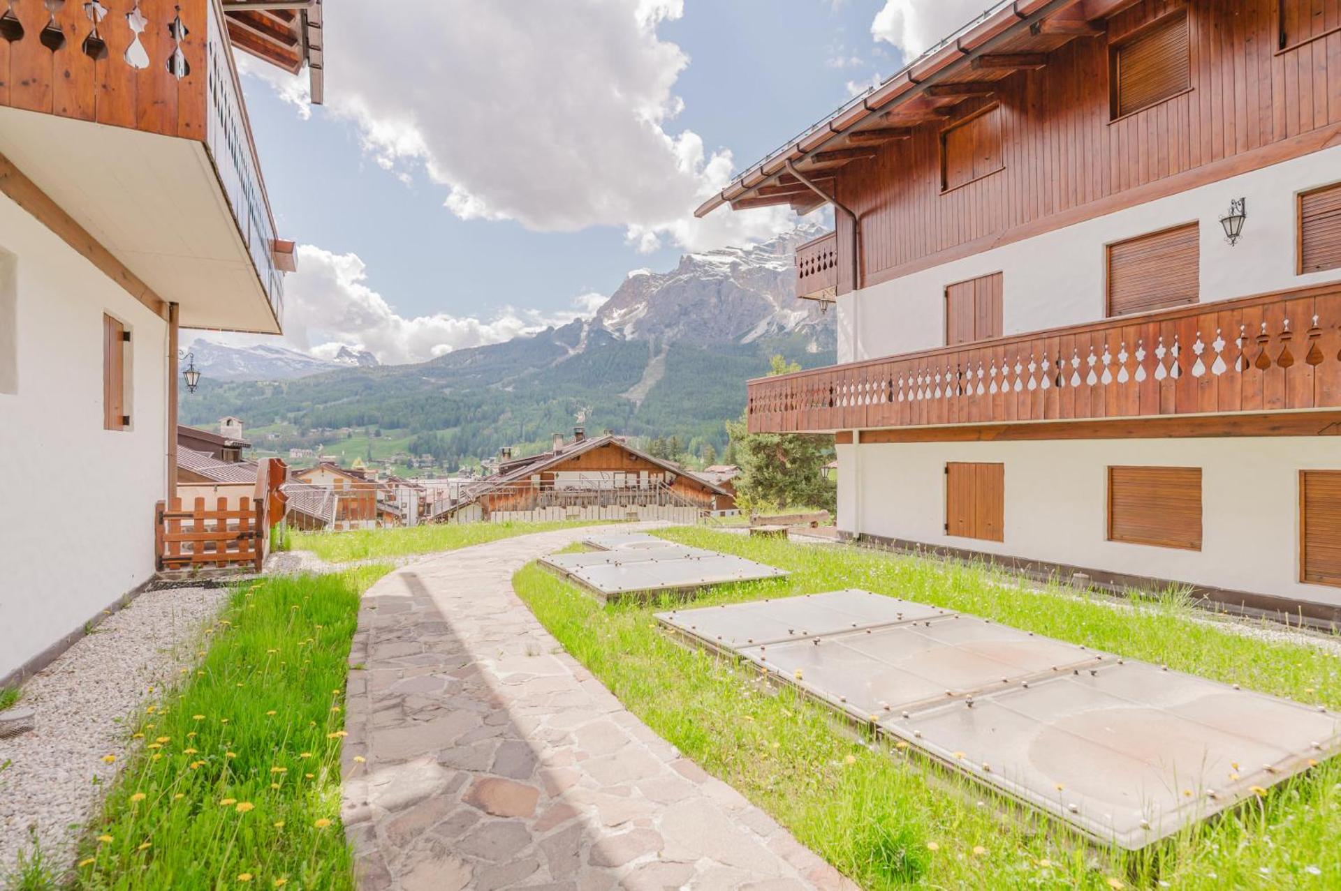 Casa Verocai - Mountain View Terrace & Parking - Photo 20