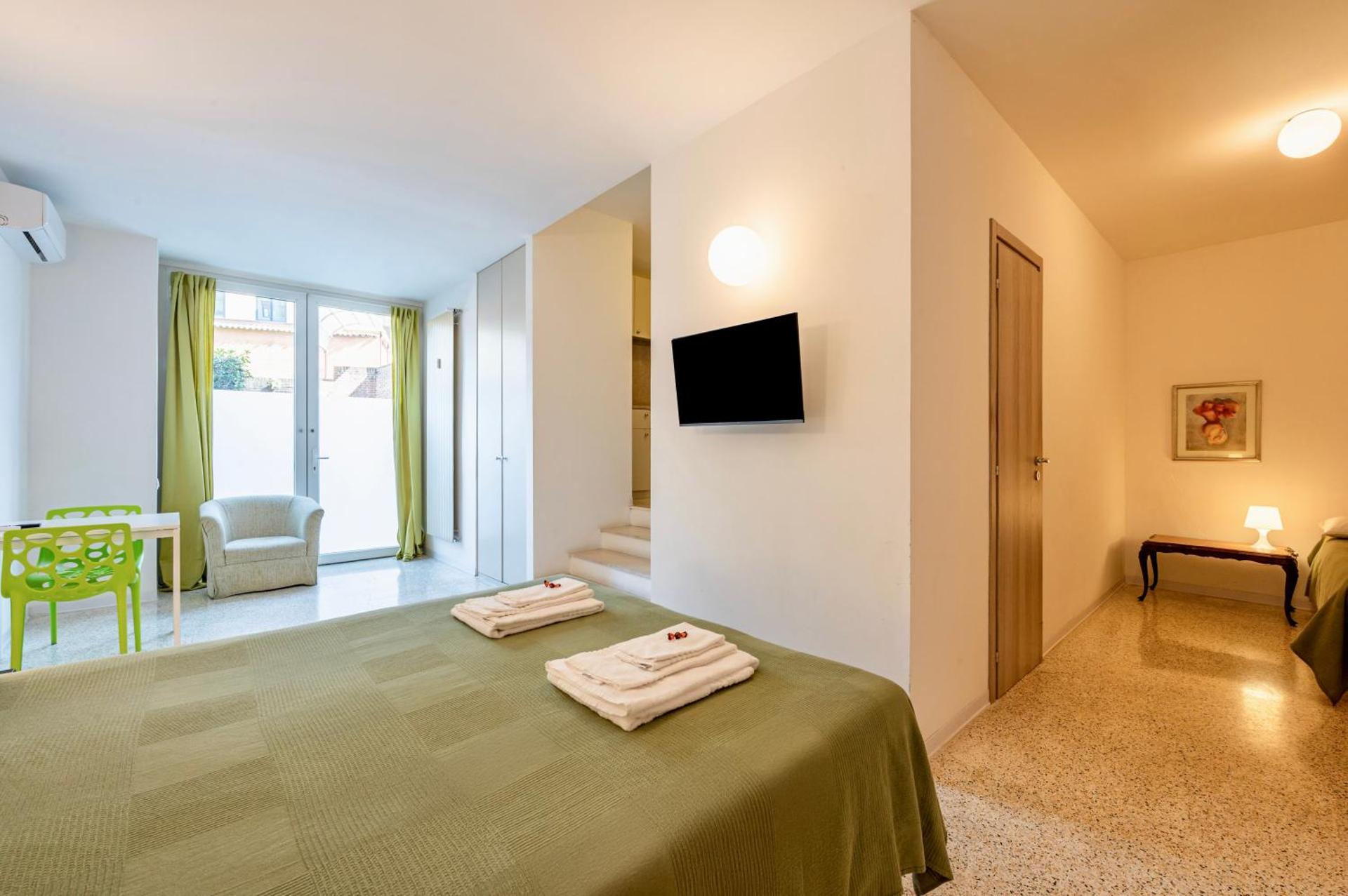 Minimal Apartment Navigli - Photo 2