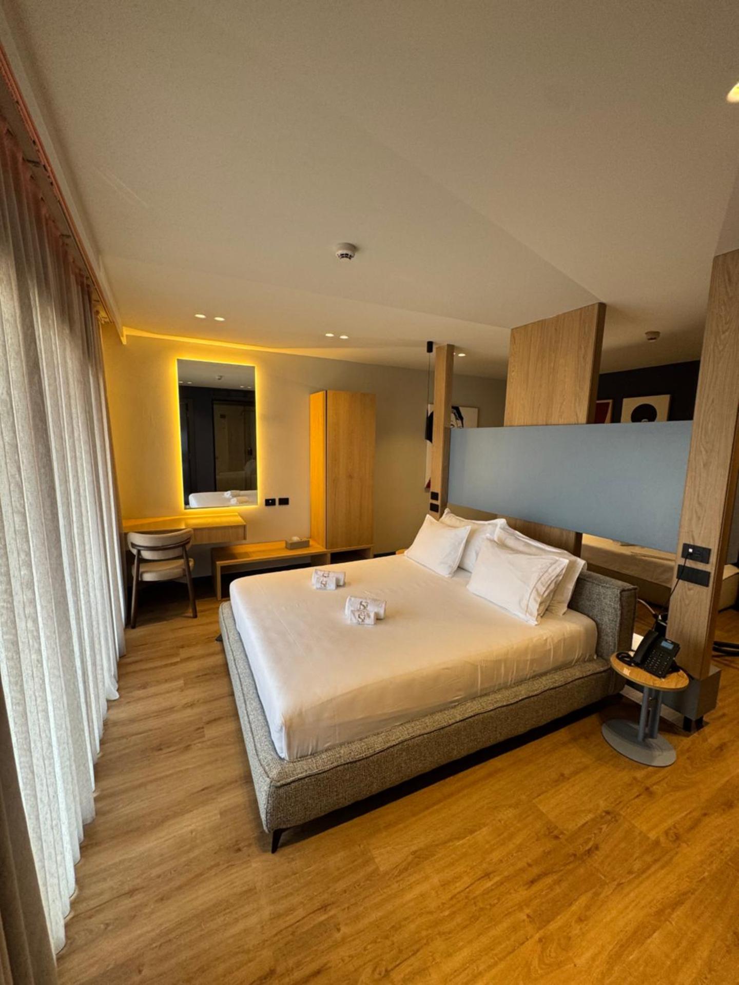 Si Hotel Tirana - Photo 2