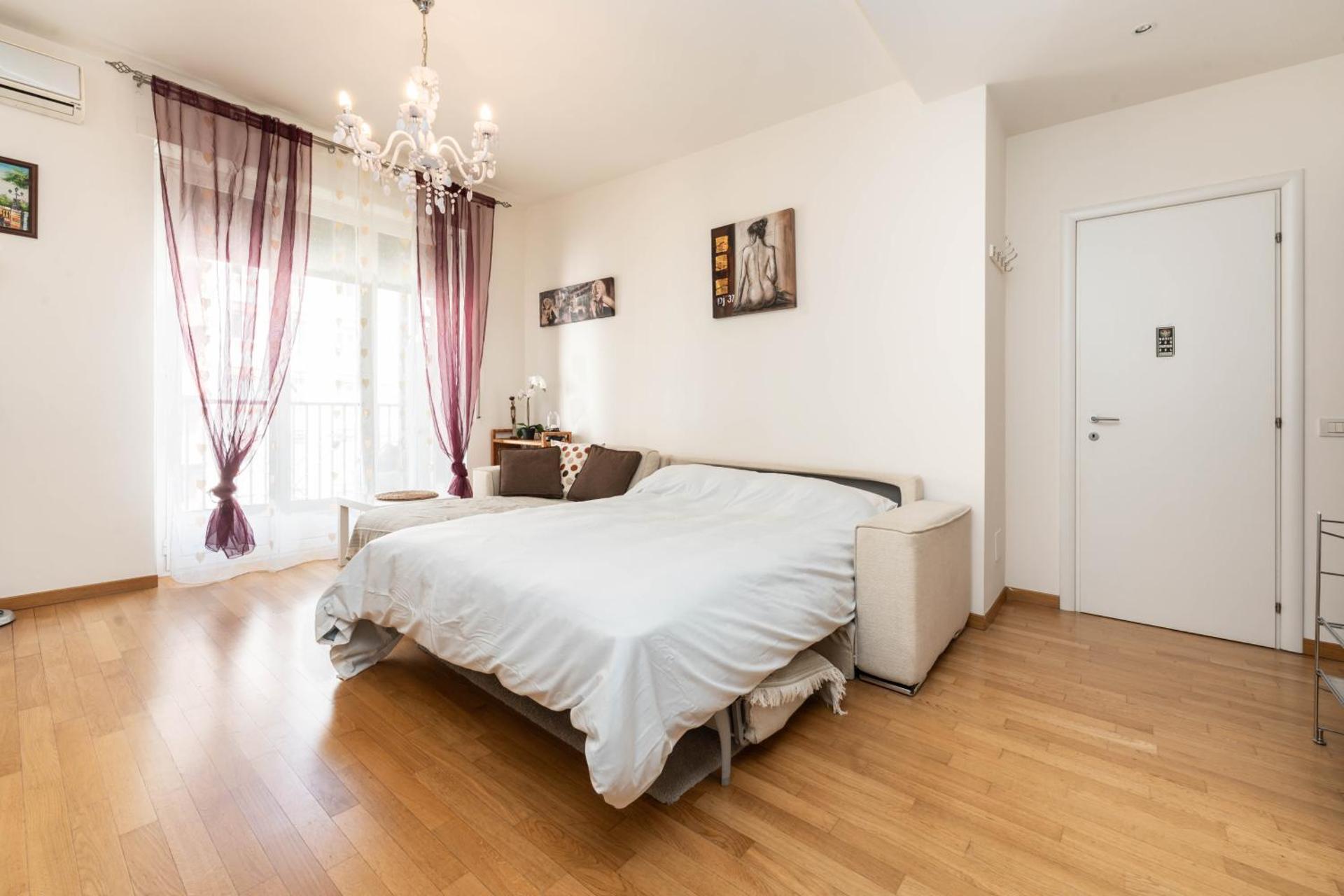 Isabel House - Photo 5