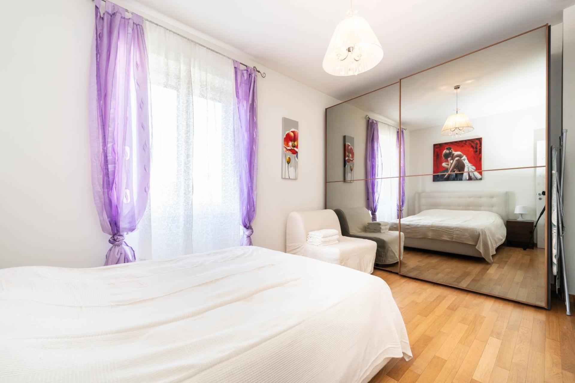 Isabel House - Photo 4