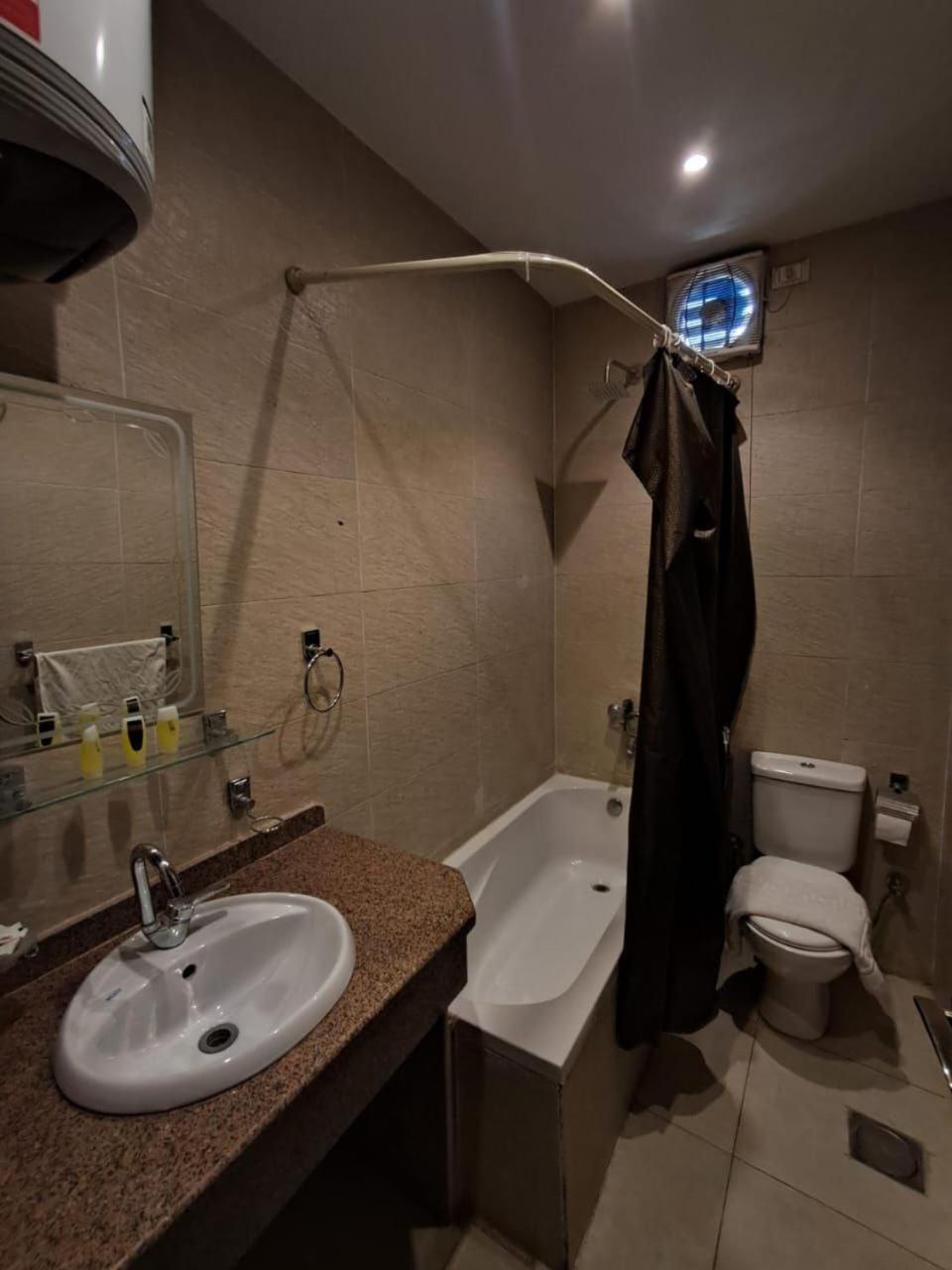 The Great Golden Pyramid - Photo 99