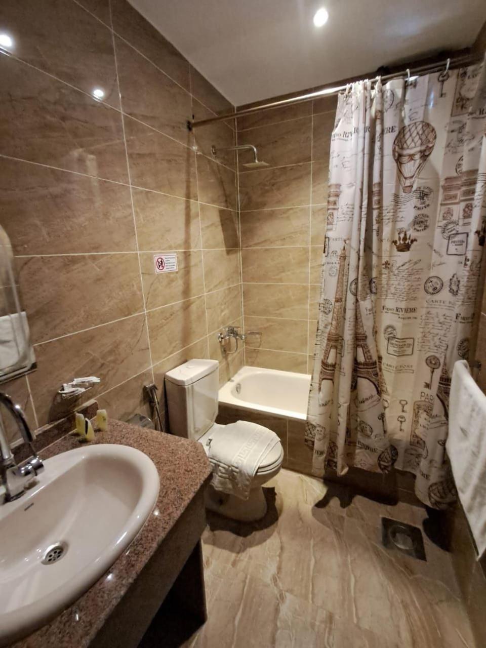 The Great Golden Pyramid - Photo 116