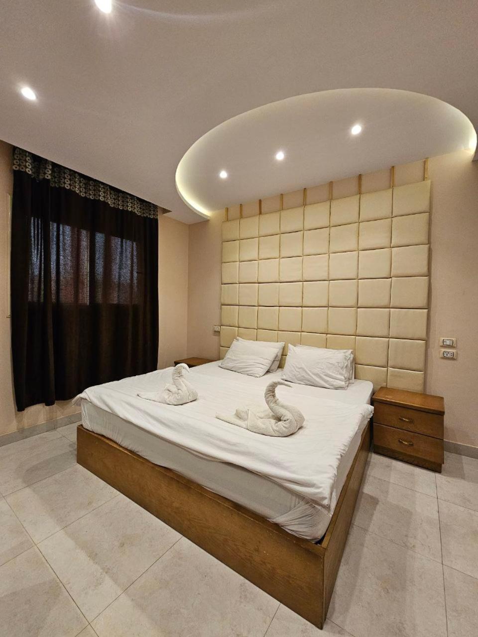 The Great Golden Pyramid - Photo 122