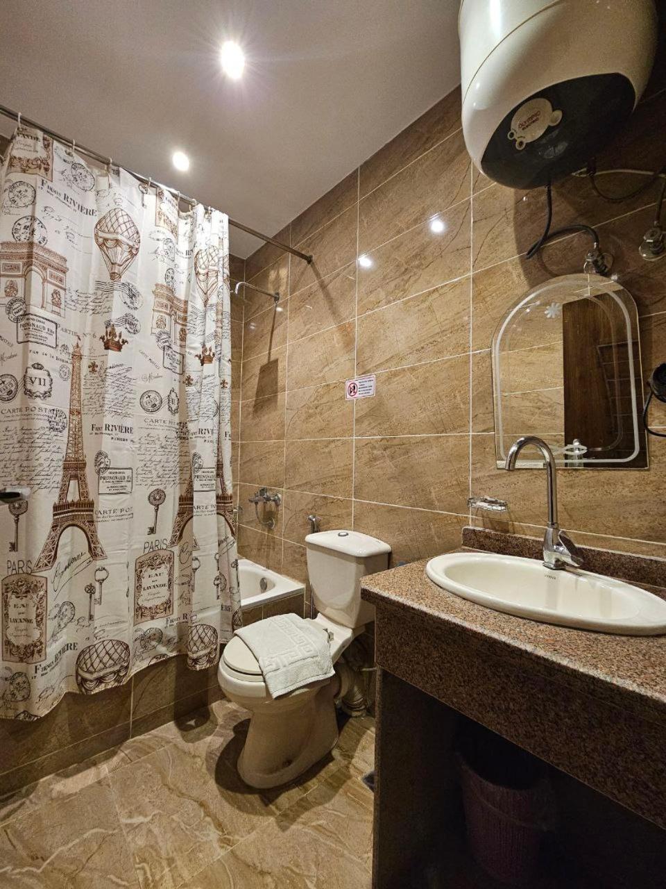 The Great Golden Pyramid - Photo 70