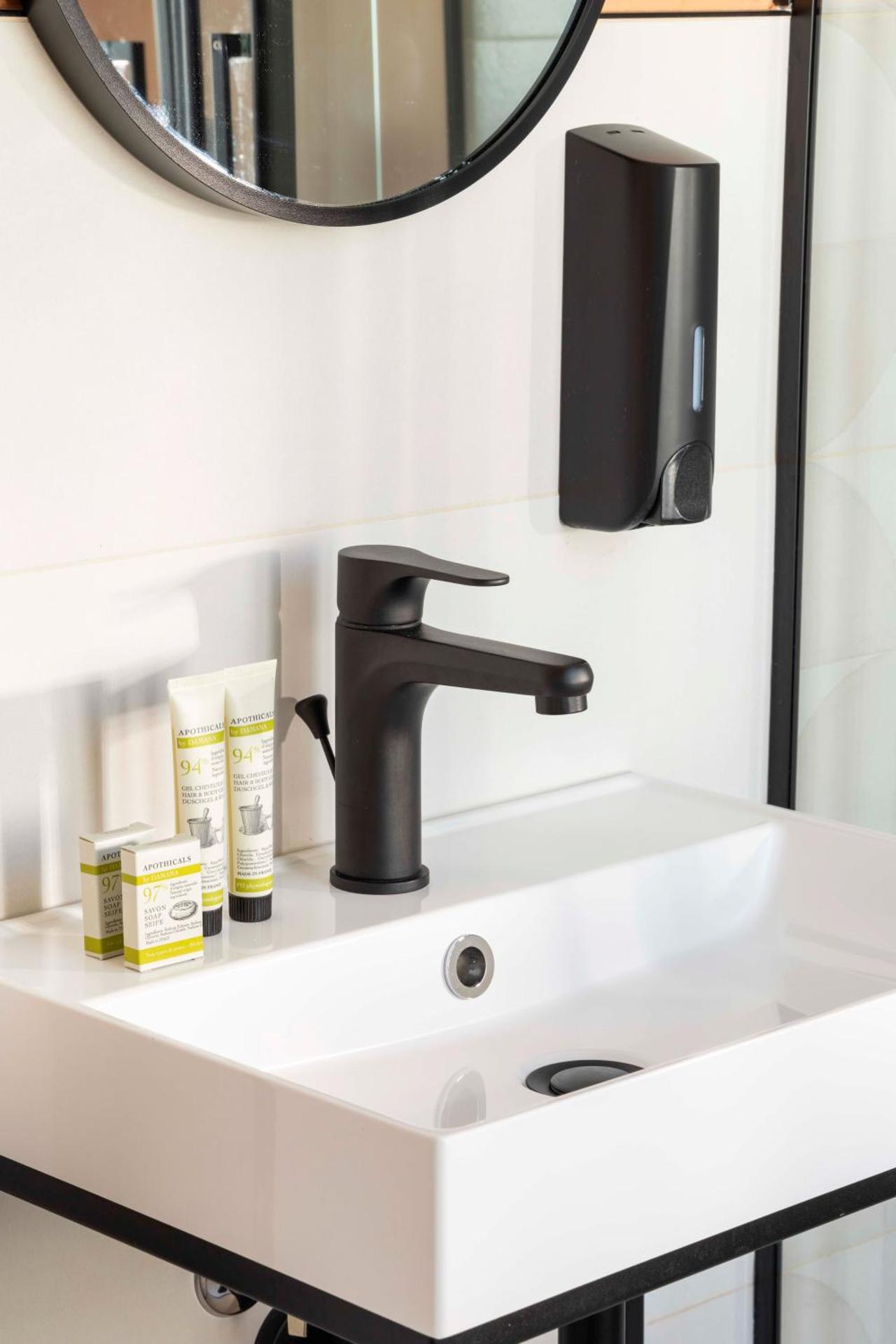 Hotel Espace Champerret - Photo 39