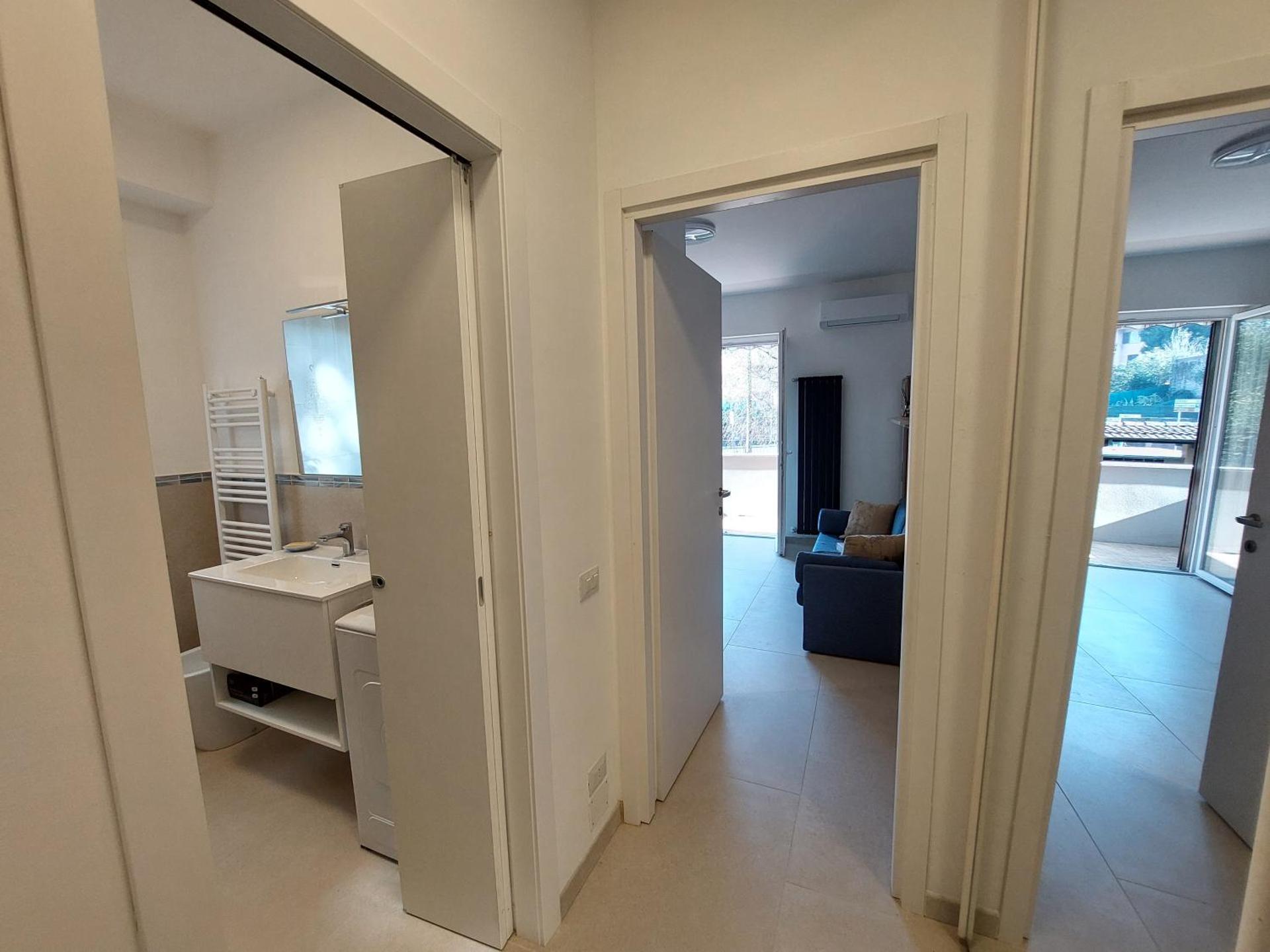 Blue Iris - Varese - Laghi Svizzera - Photo 4